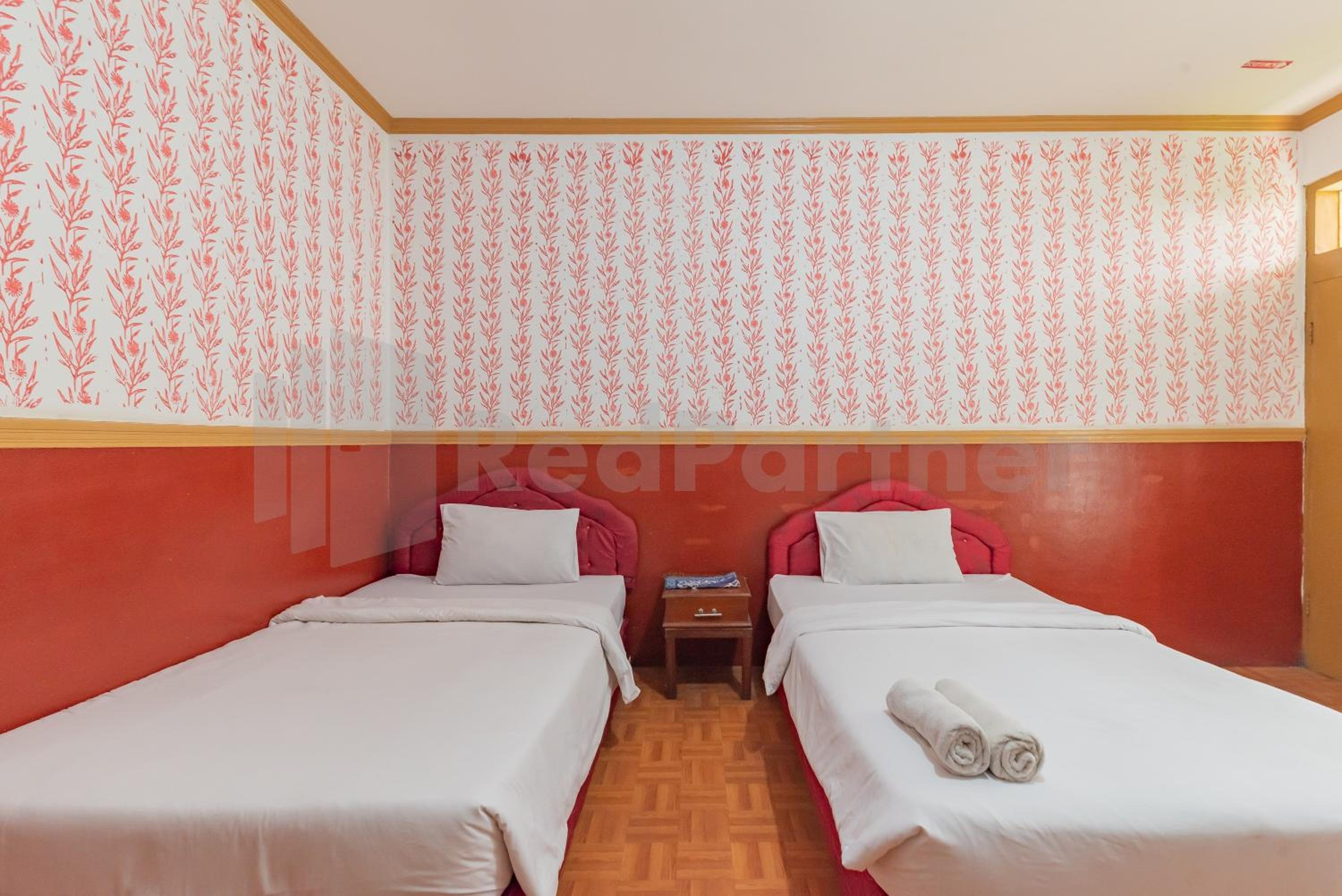 Twin Room - Photo 7