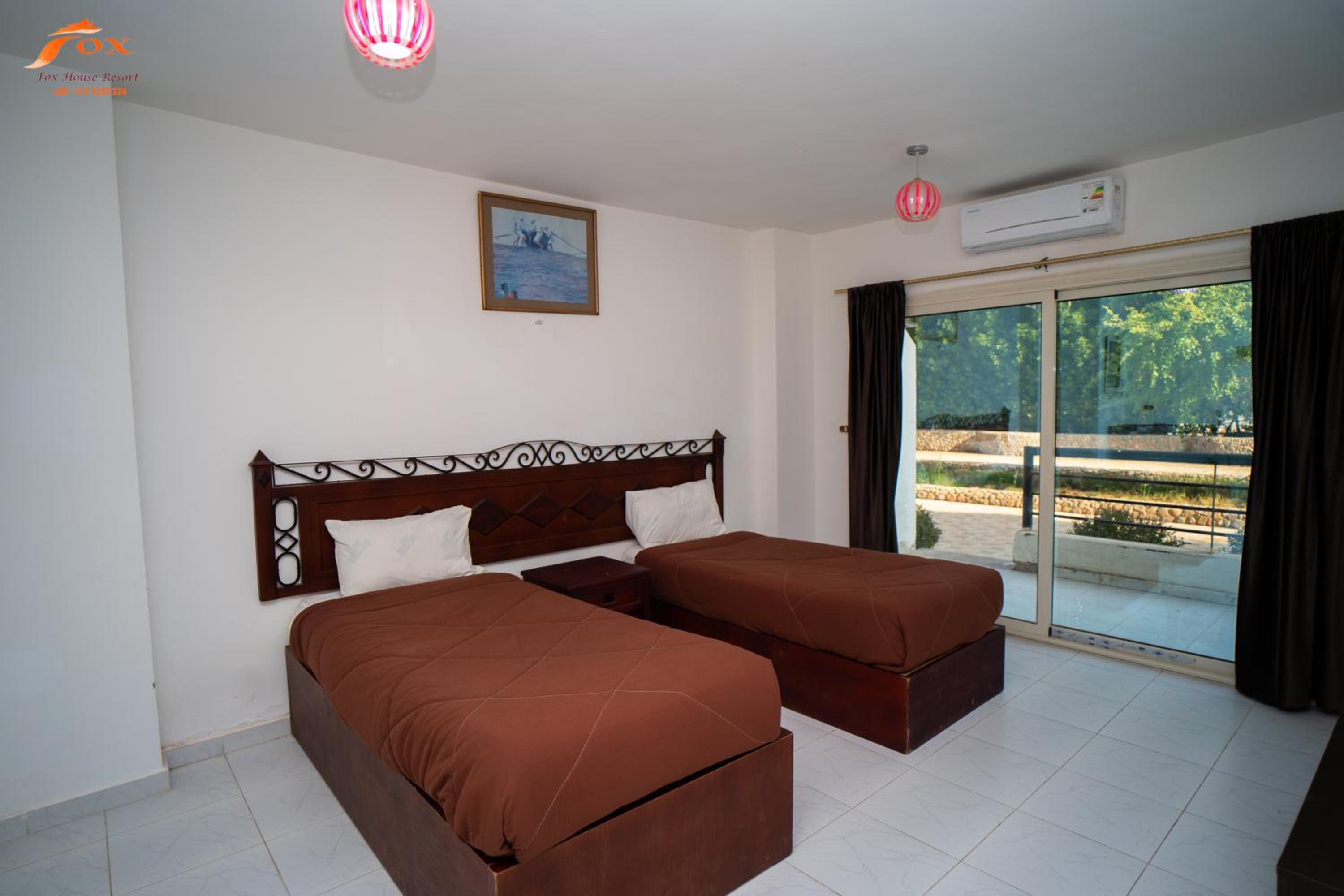 Family Room with Side Sea View photo 2
