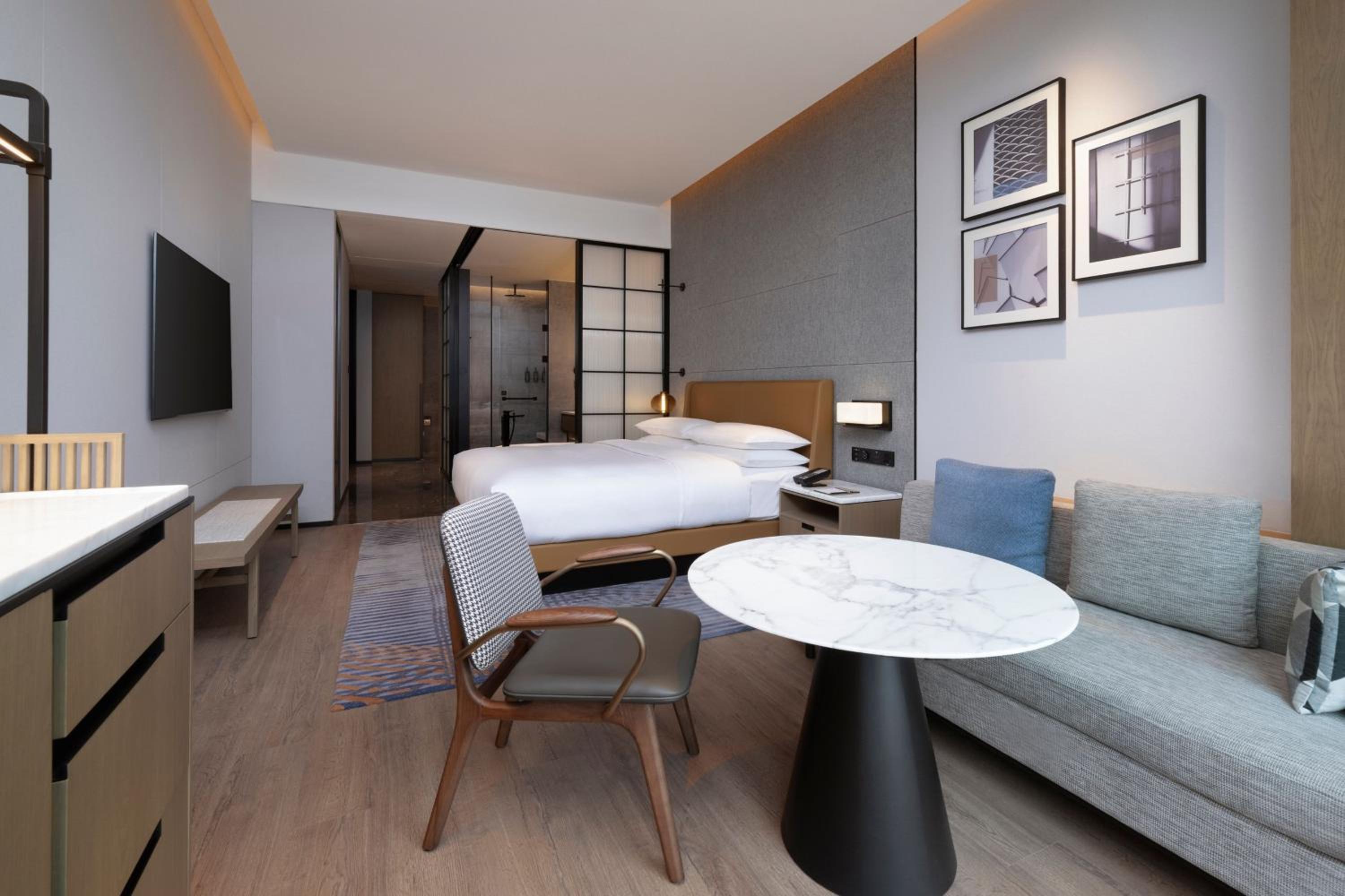 Premium King Room  photo 2