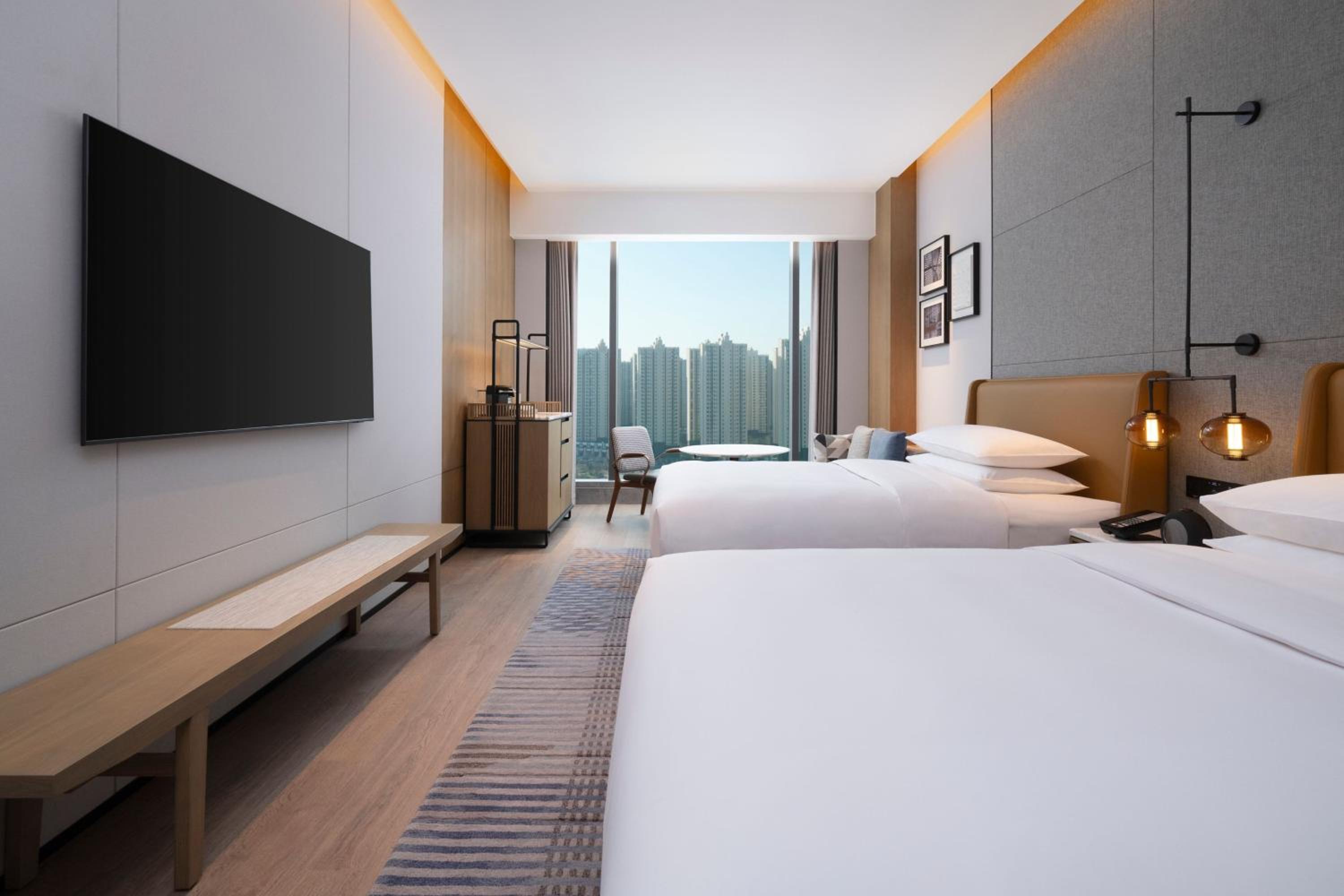 Executive Double Room with Two Double Beds - Club Lounge Access