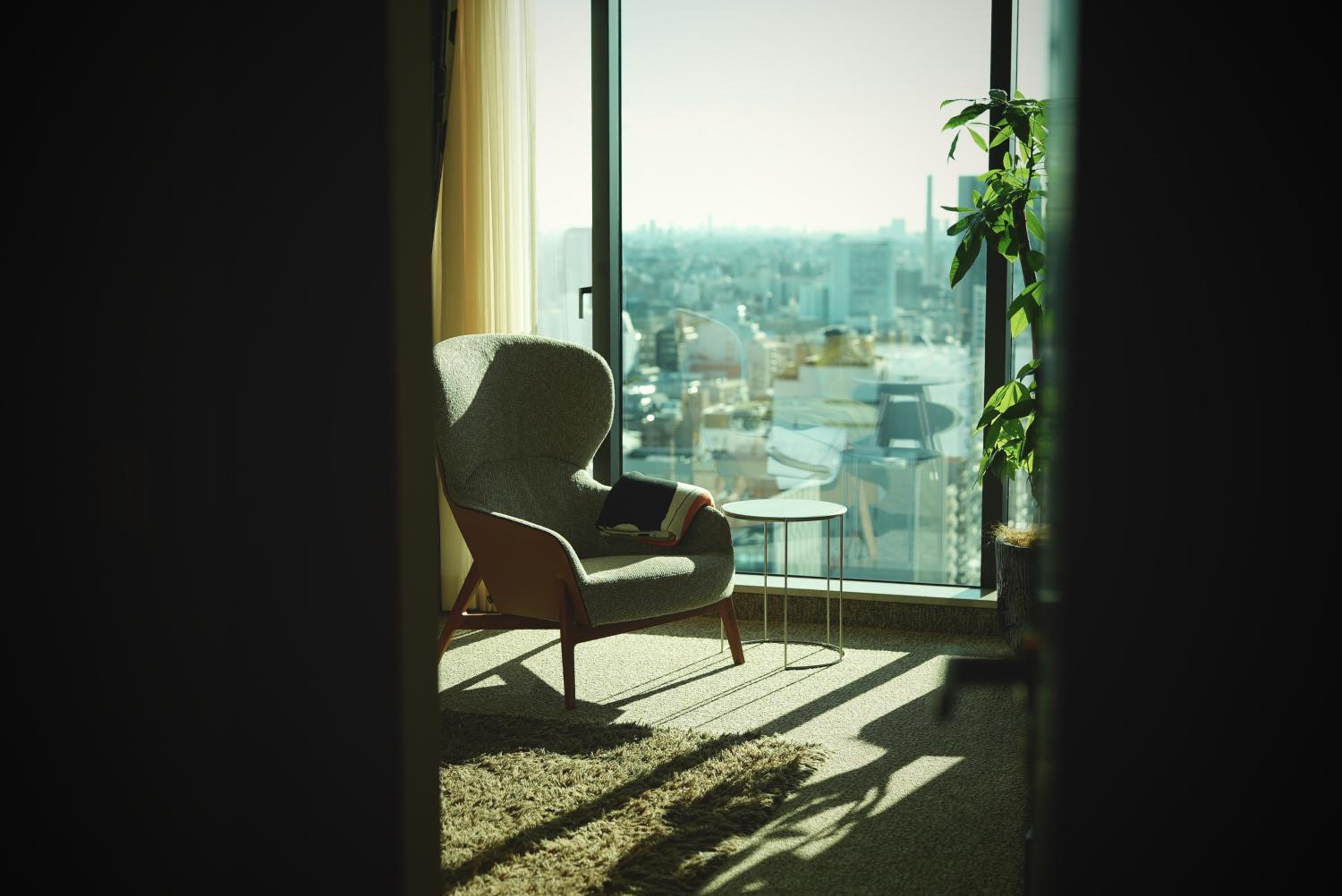 Corner Twin Suite with City View