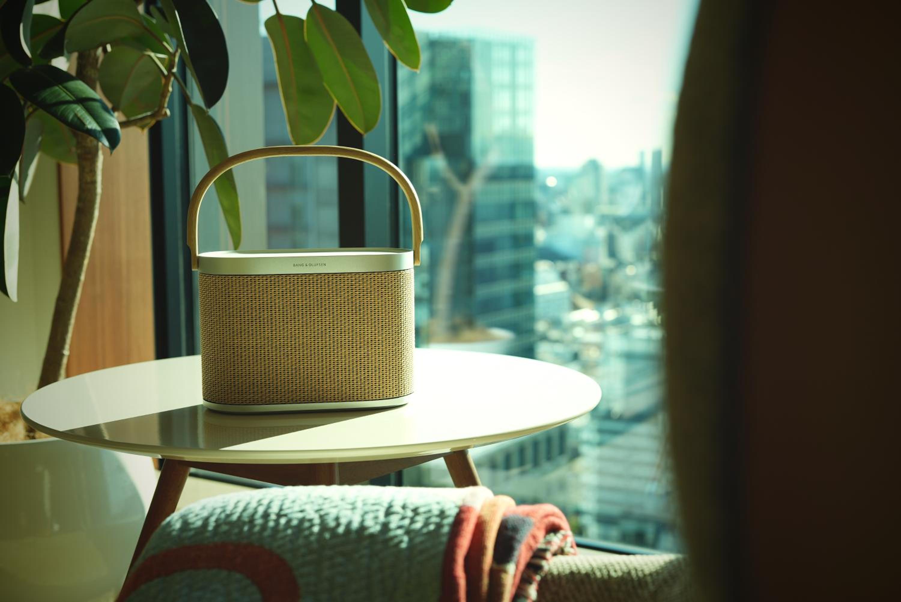 Corner Twin Suite with City View thumbnail 5
