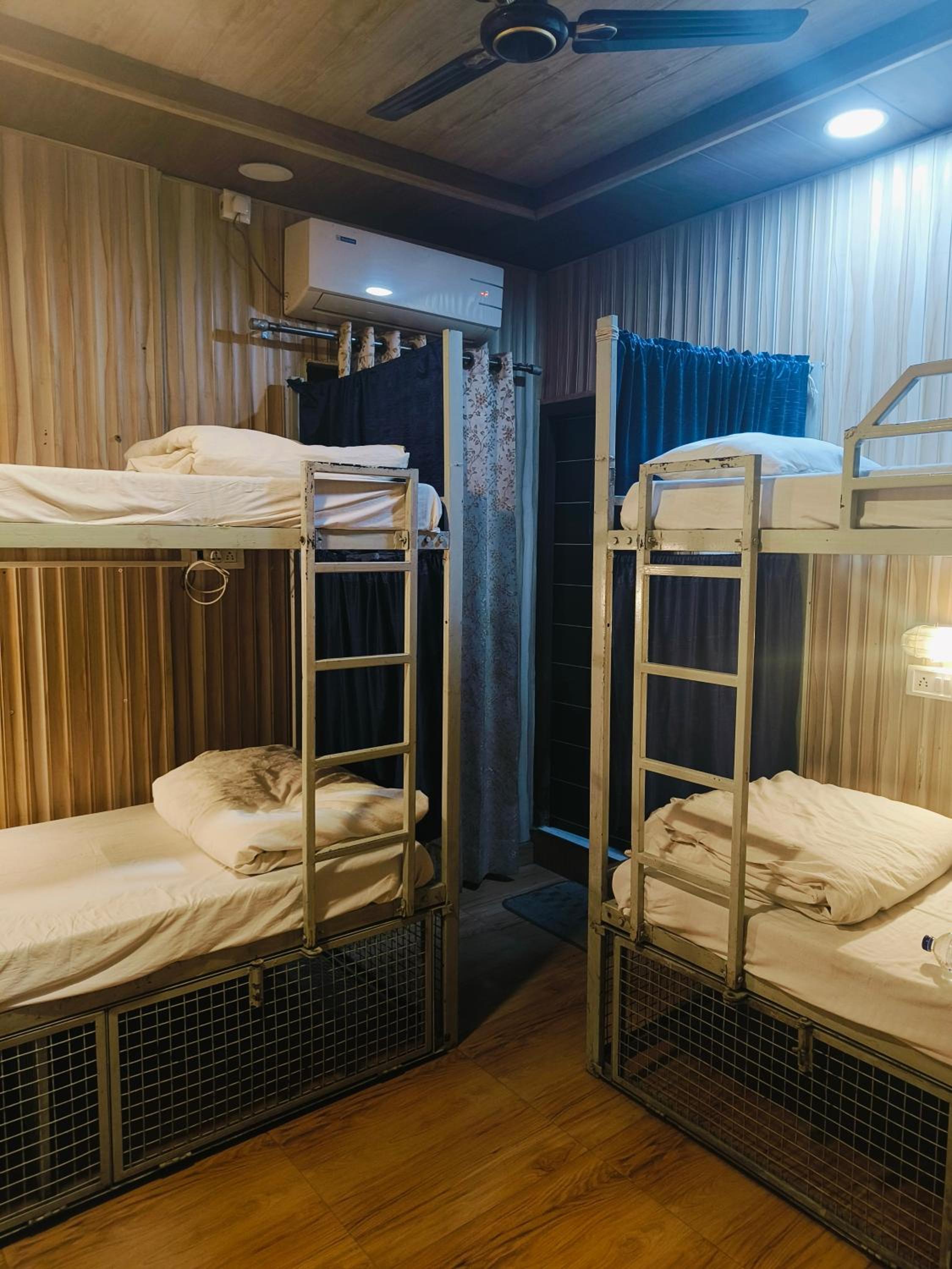 Single Bed In Dormitory Room photo 1