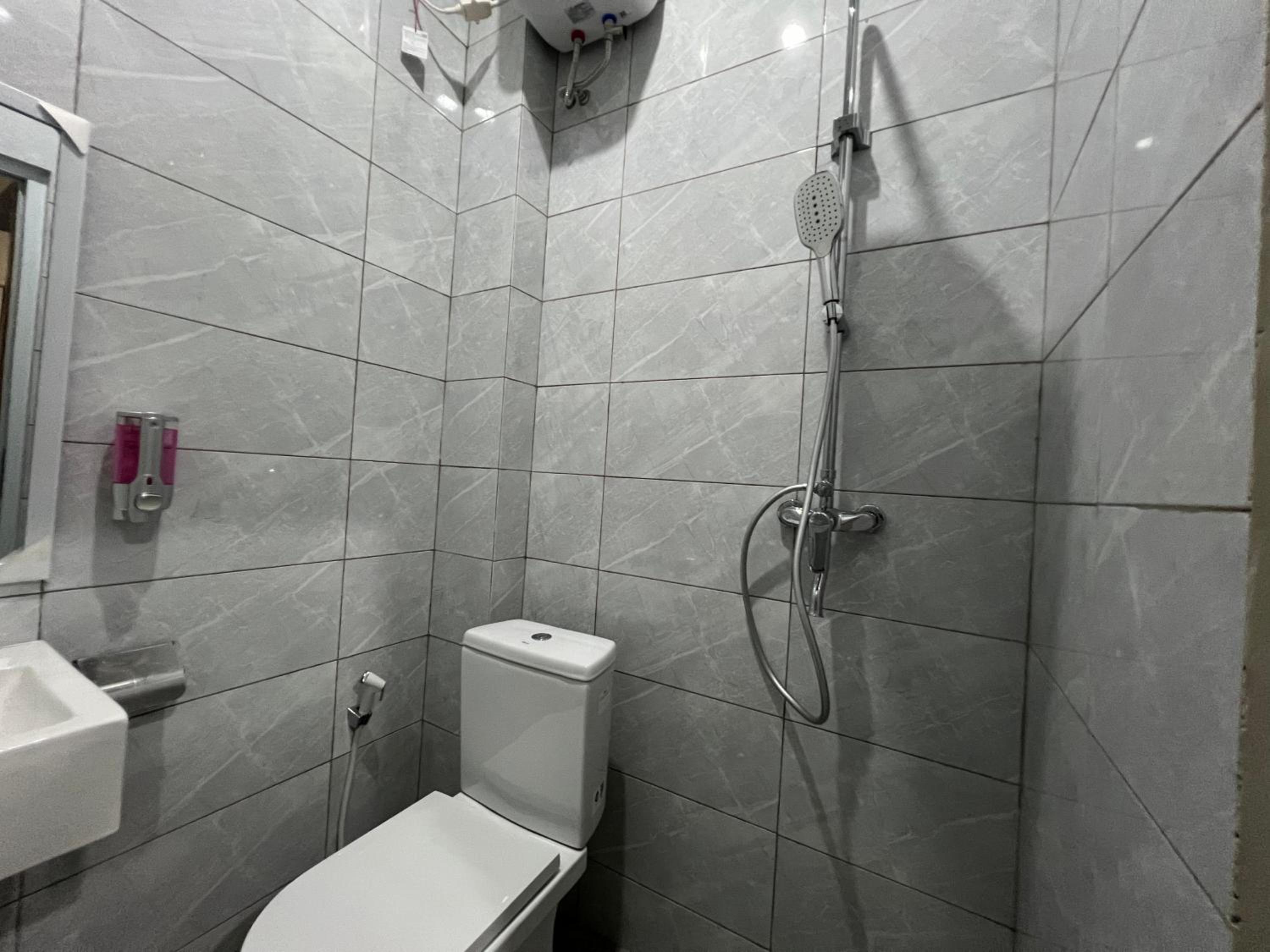 Standard Twin Room - Photo 13