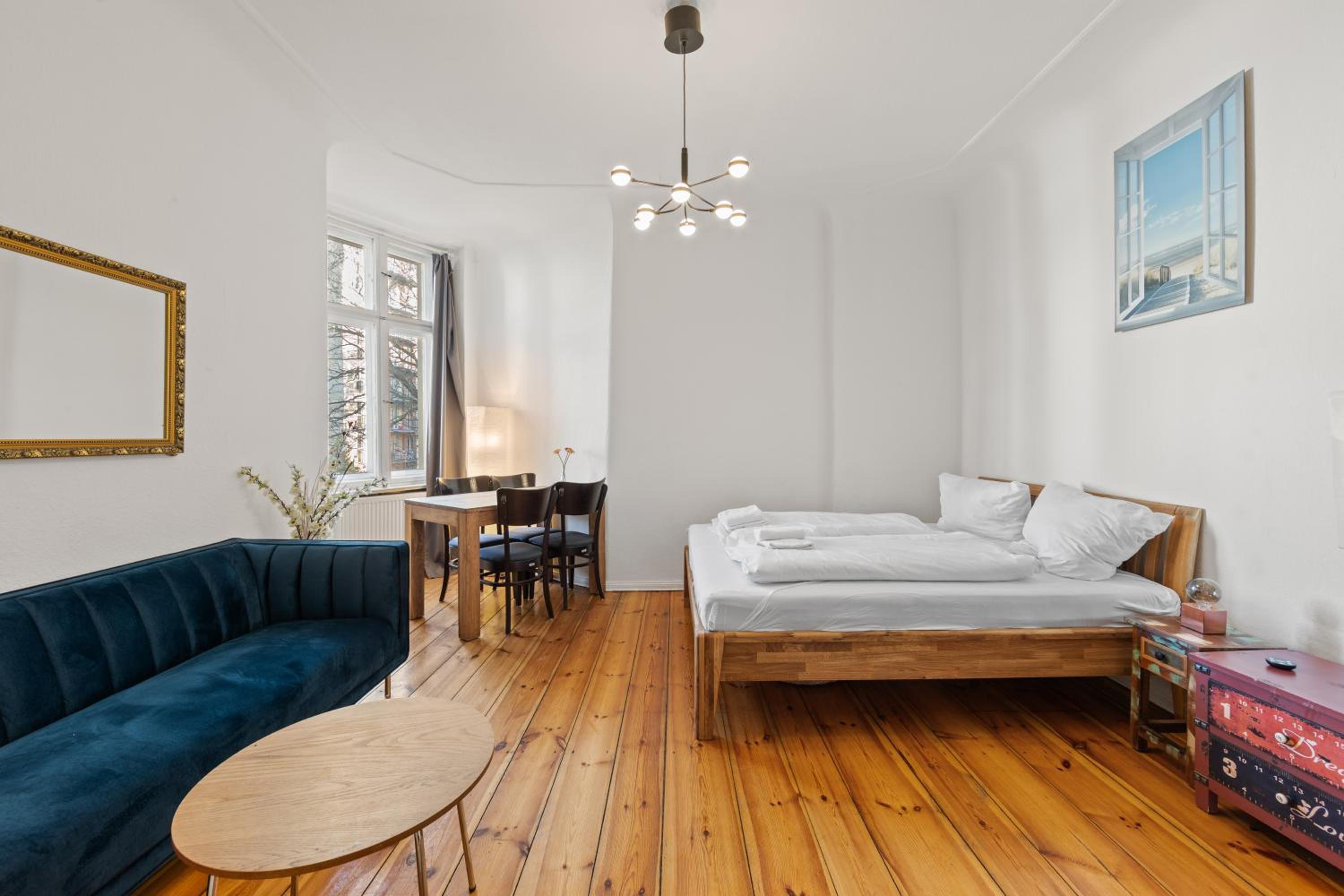 One-Bedroom Apartment with Balcony photo 1