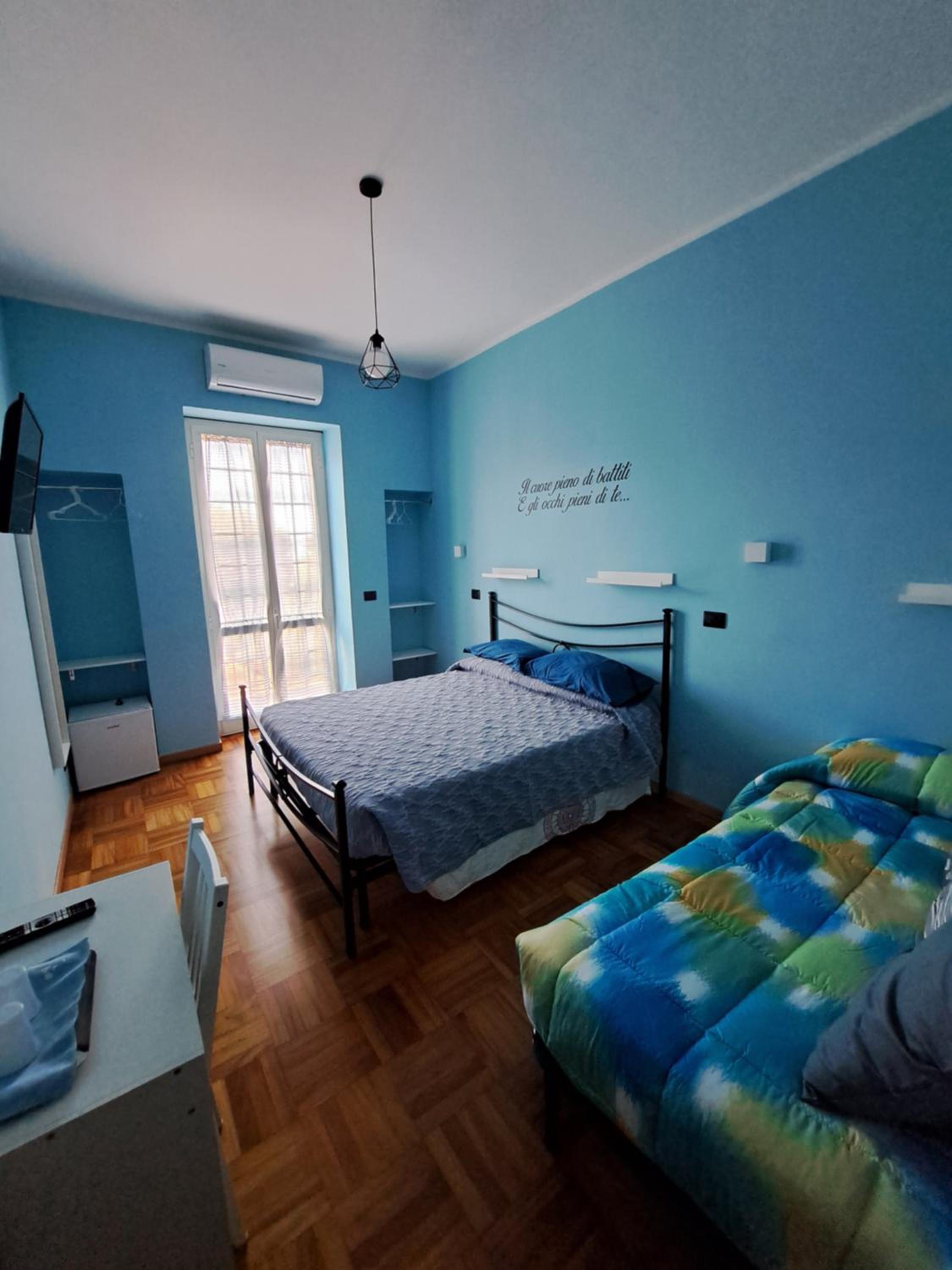Single Room with Bathroom photo 3