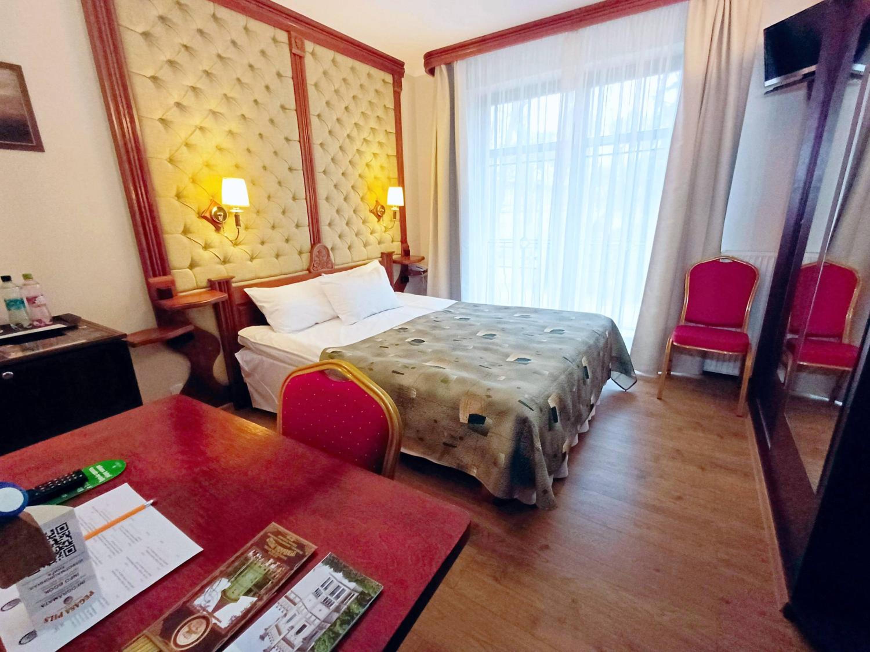 Standard Double Room - Photo 11