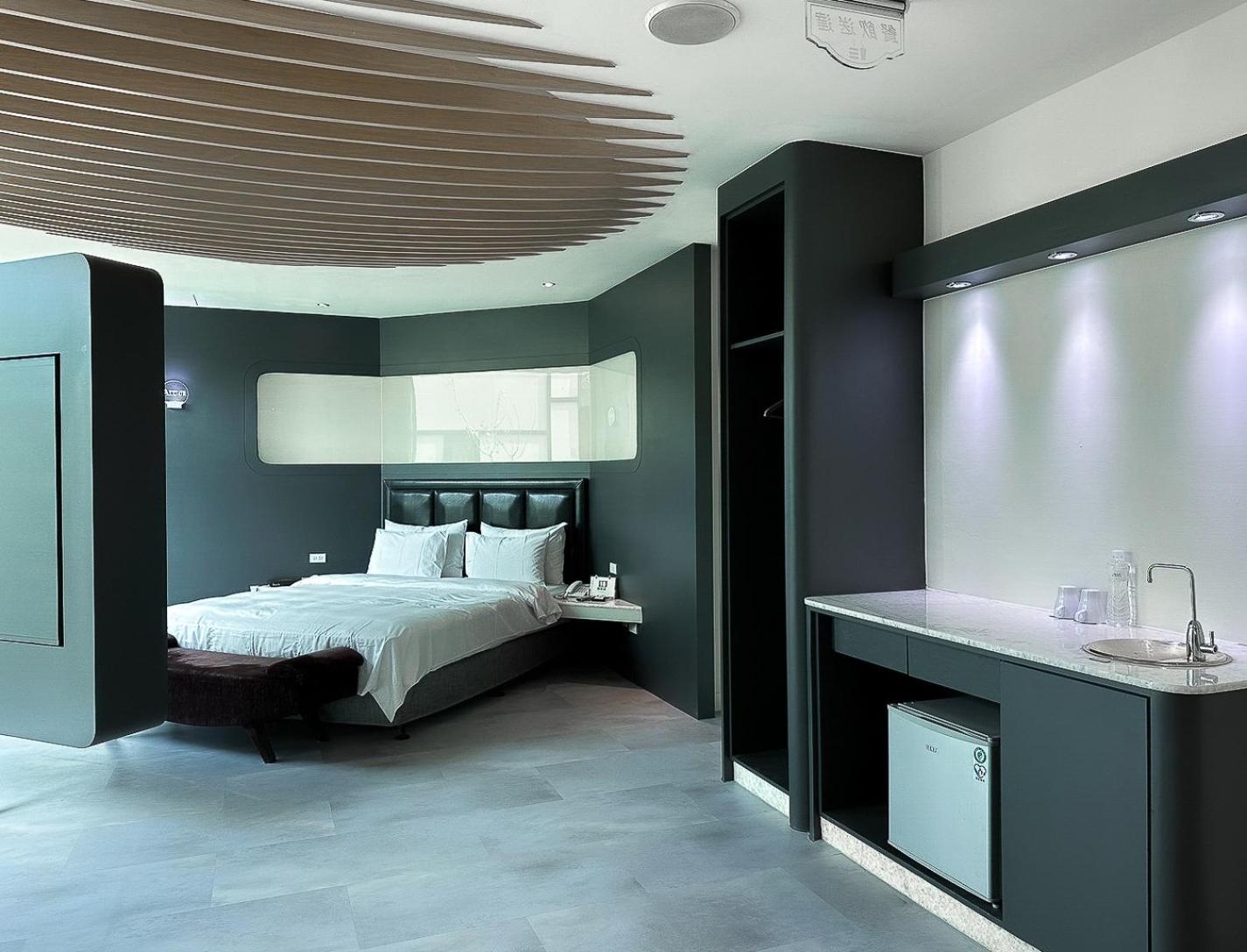 Diamond Suite photo 3