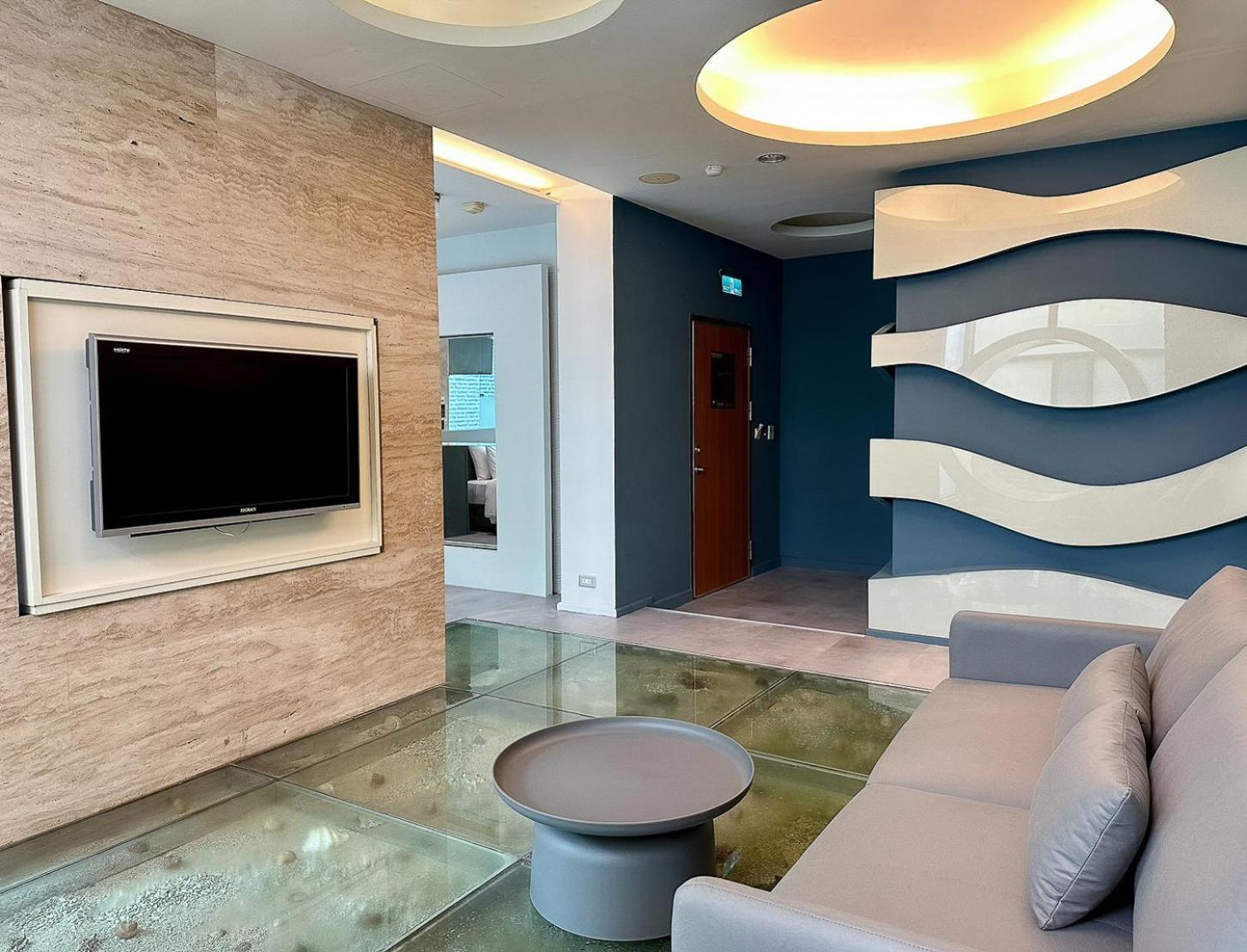 Diamond Suite photo 2