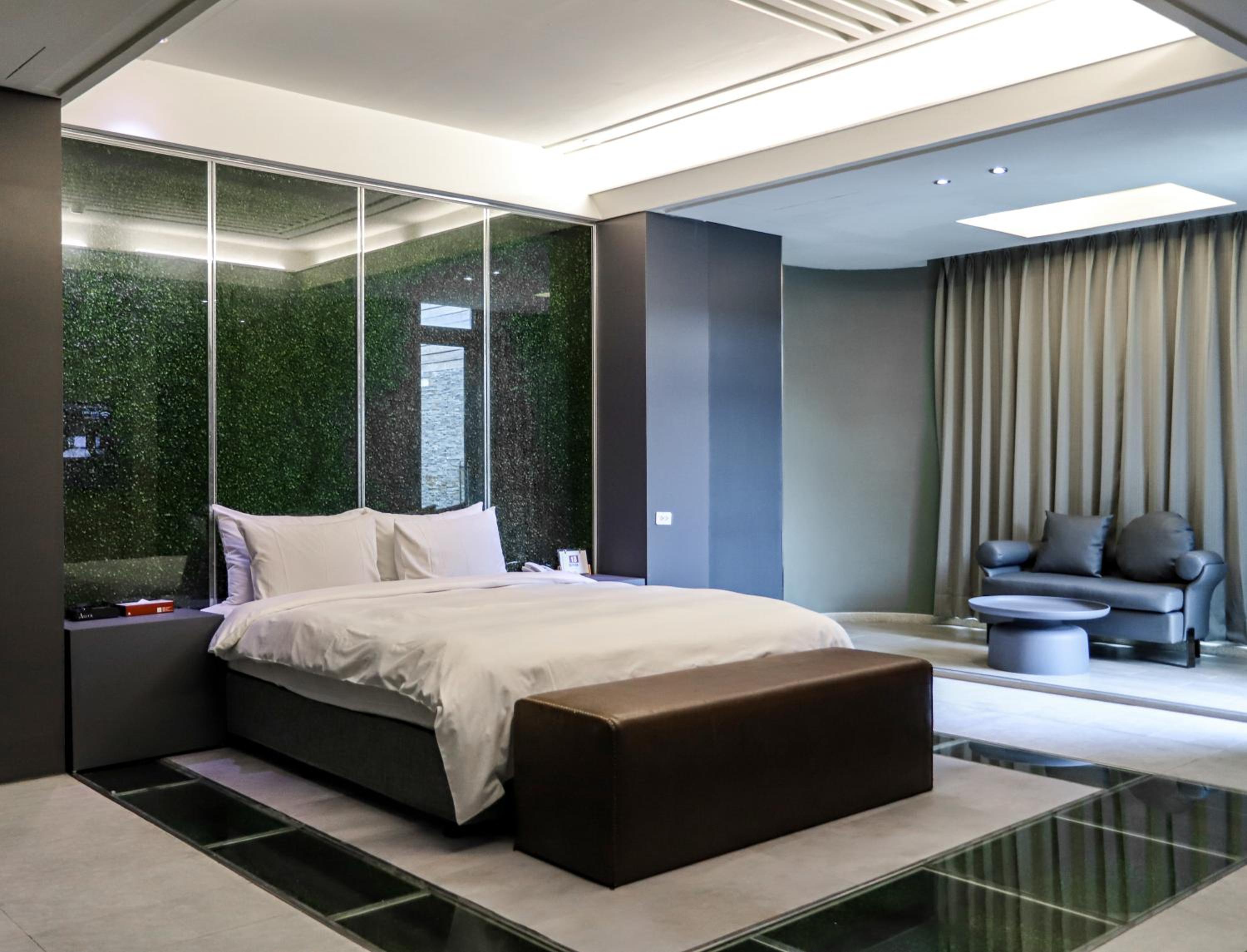 Flagship Suite  photo 1