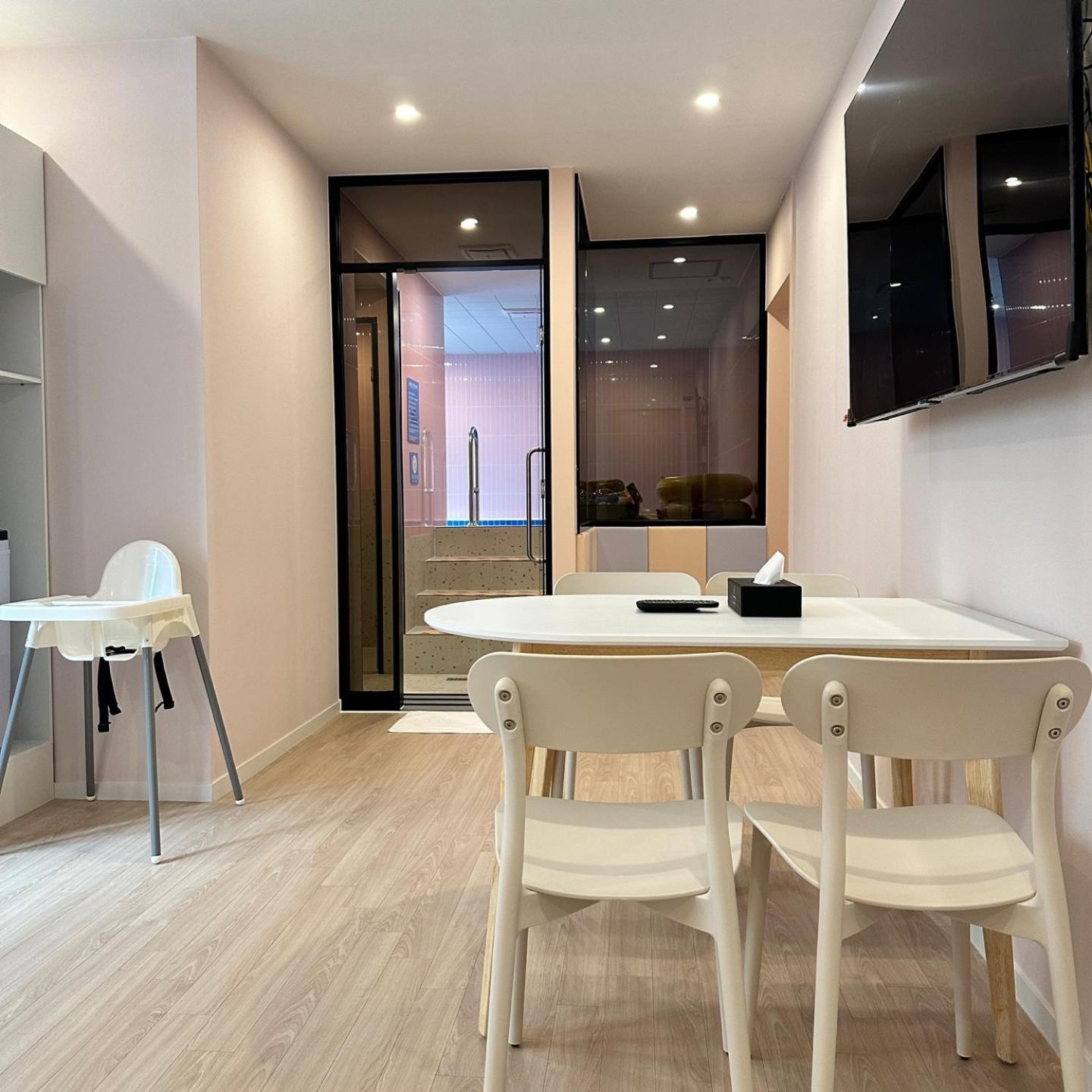 Family Suite - Photo 1