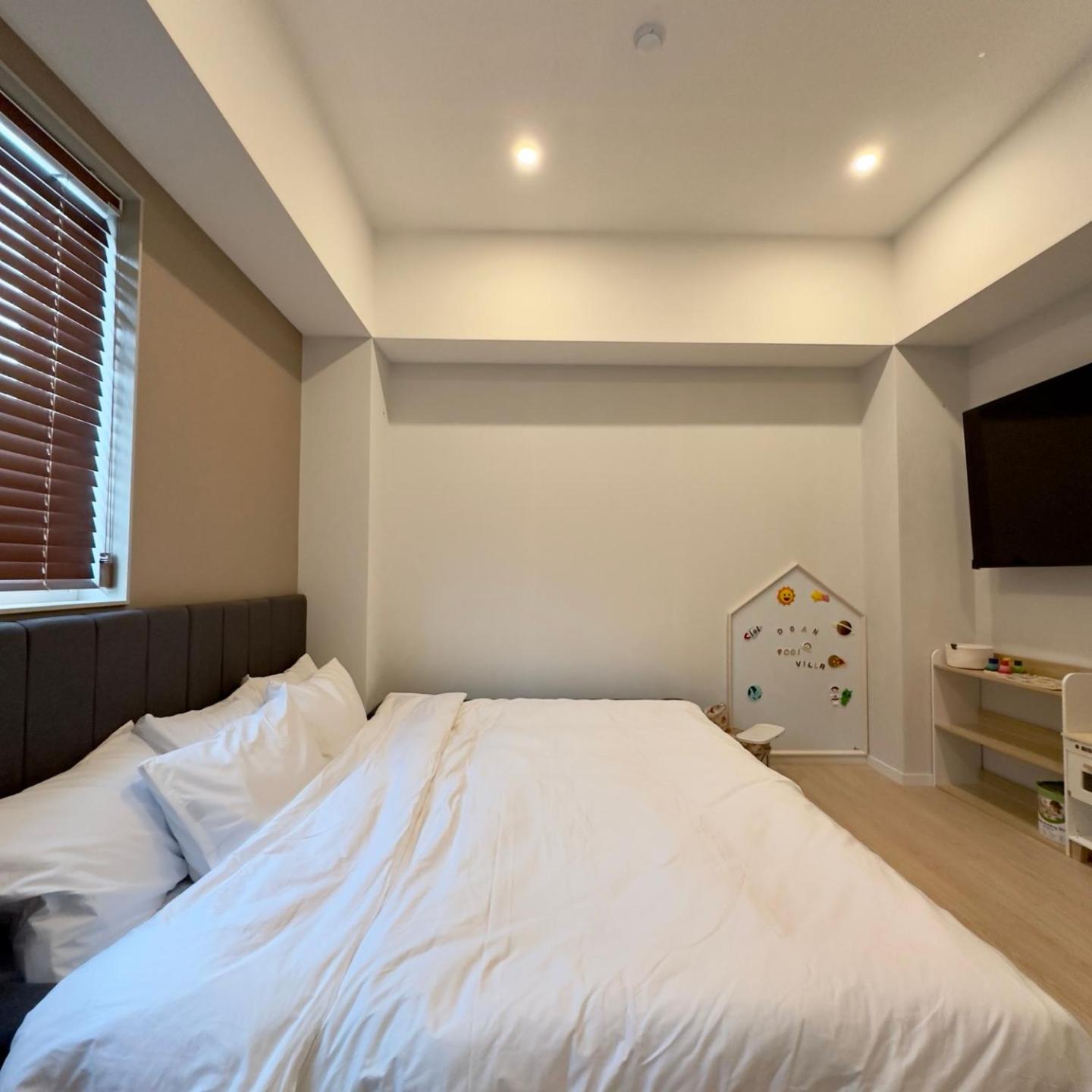 Deluxe Family Room - Photo 1