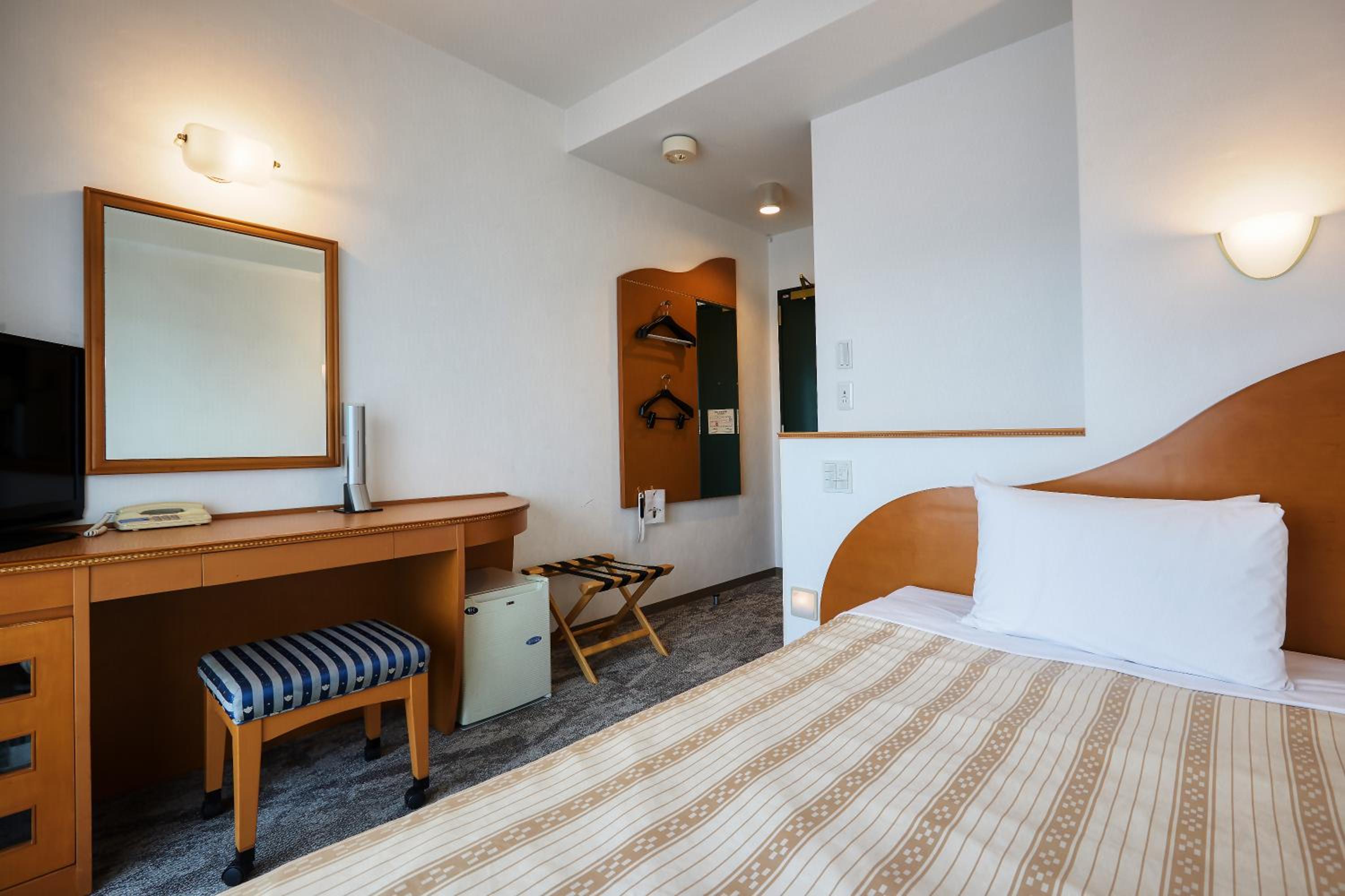 Double Room with City View - Non Smoking