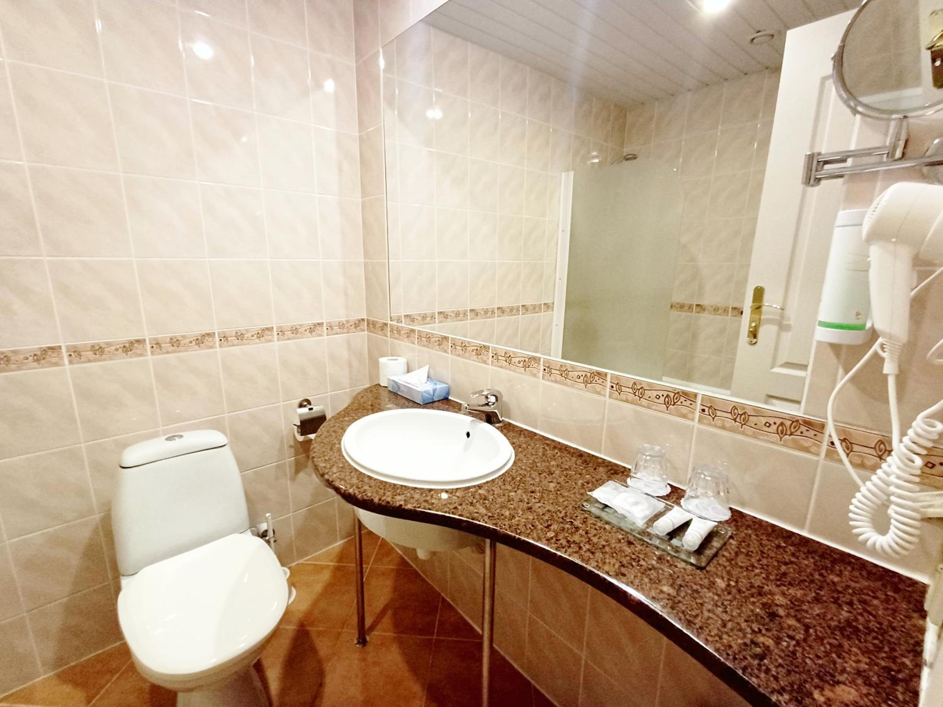 Superior Double Room - Photo 10