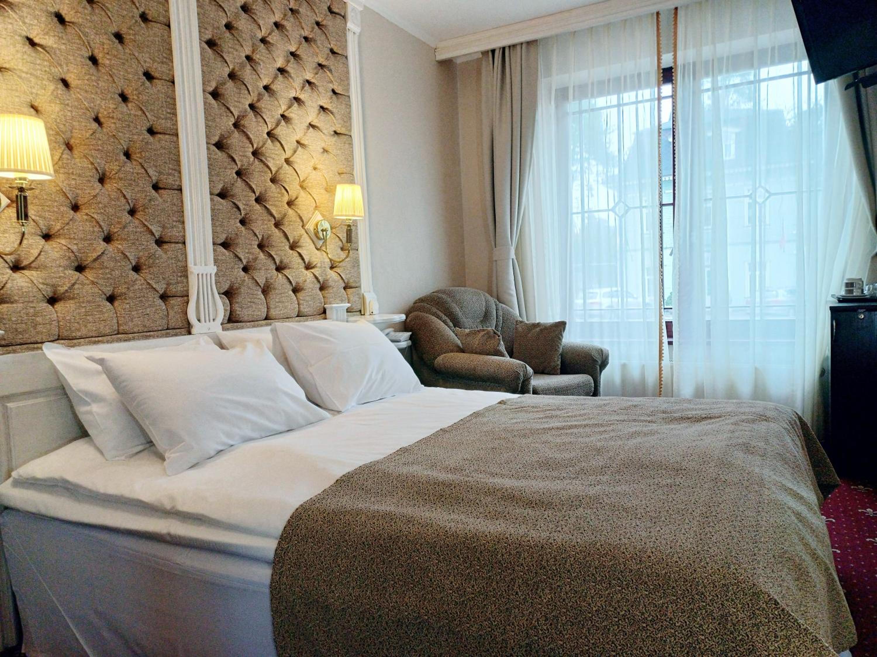 Superior Double Room - Photo 11