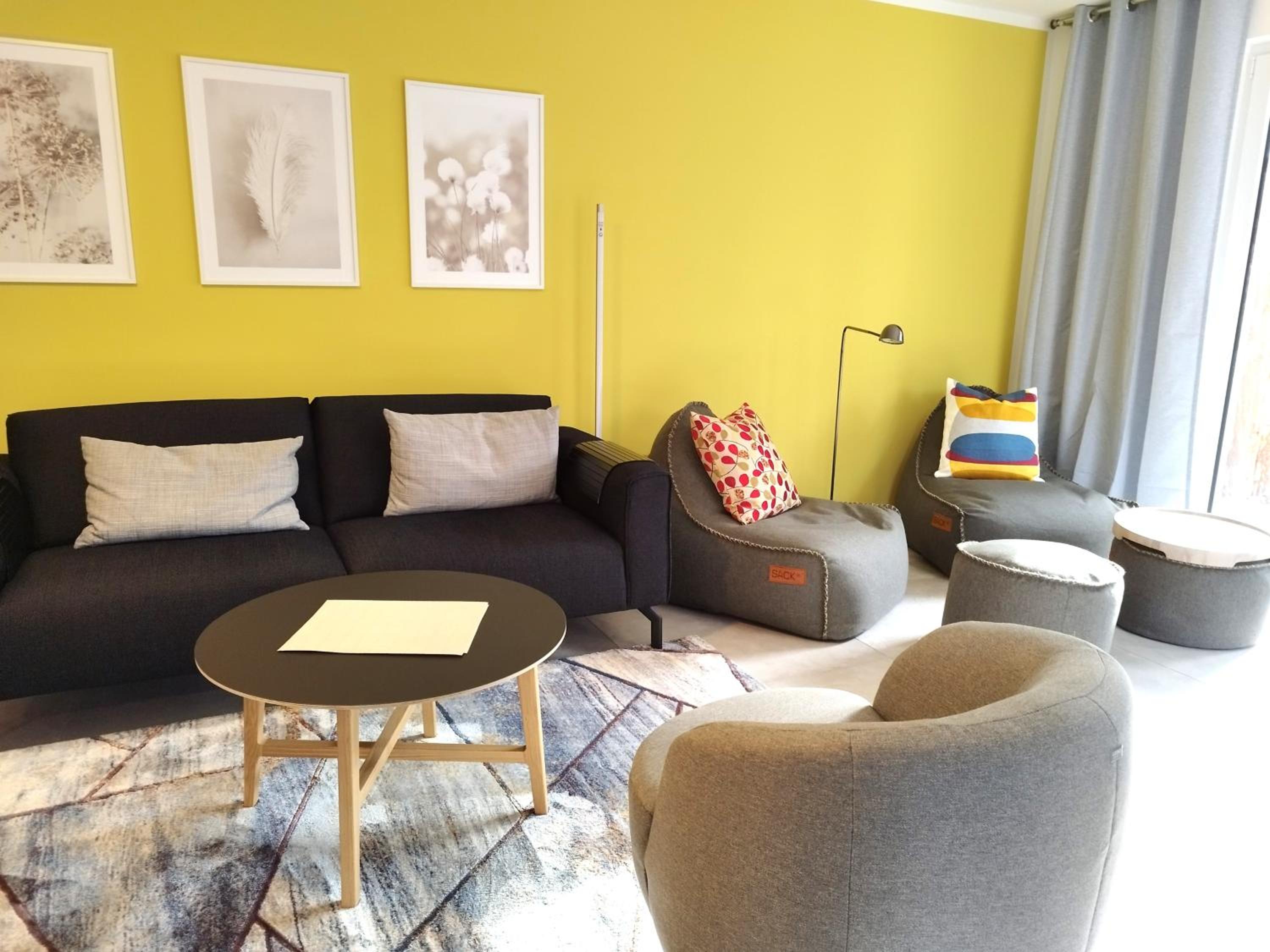 Three-Bedroom Apartment photo 1
