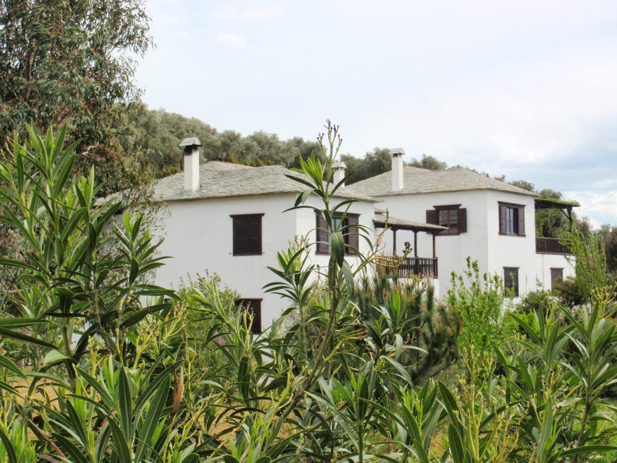 Villa photo 3
