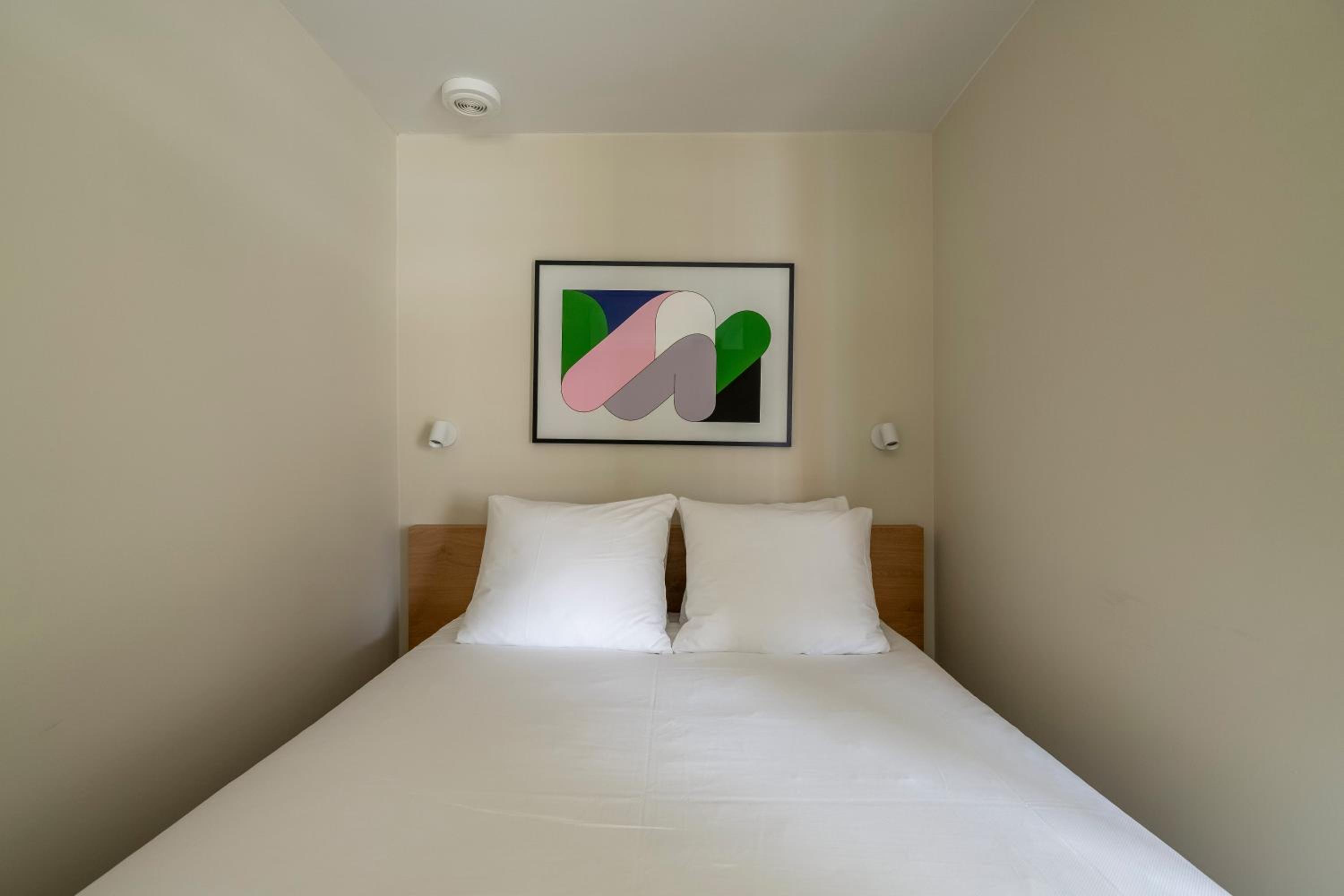 1 Bedroom Apartment with AC and Sofa Bed photo 1
