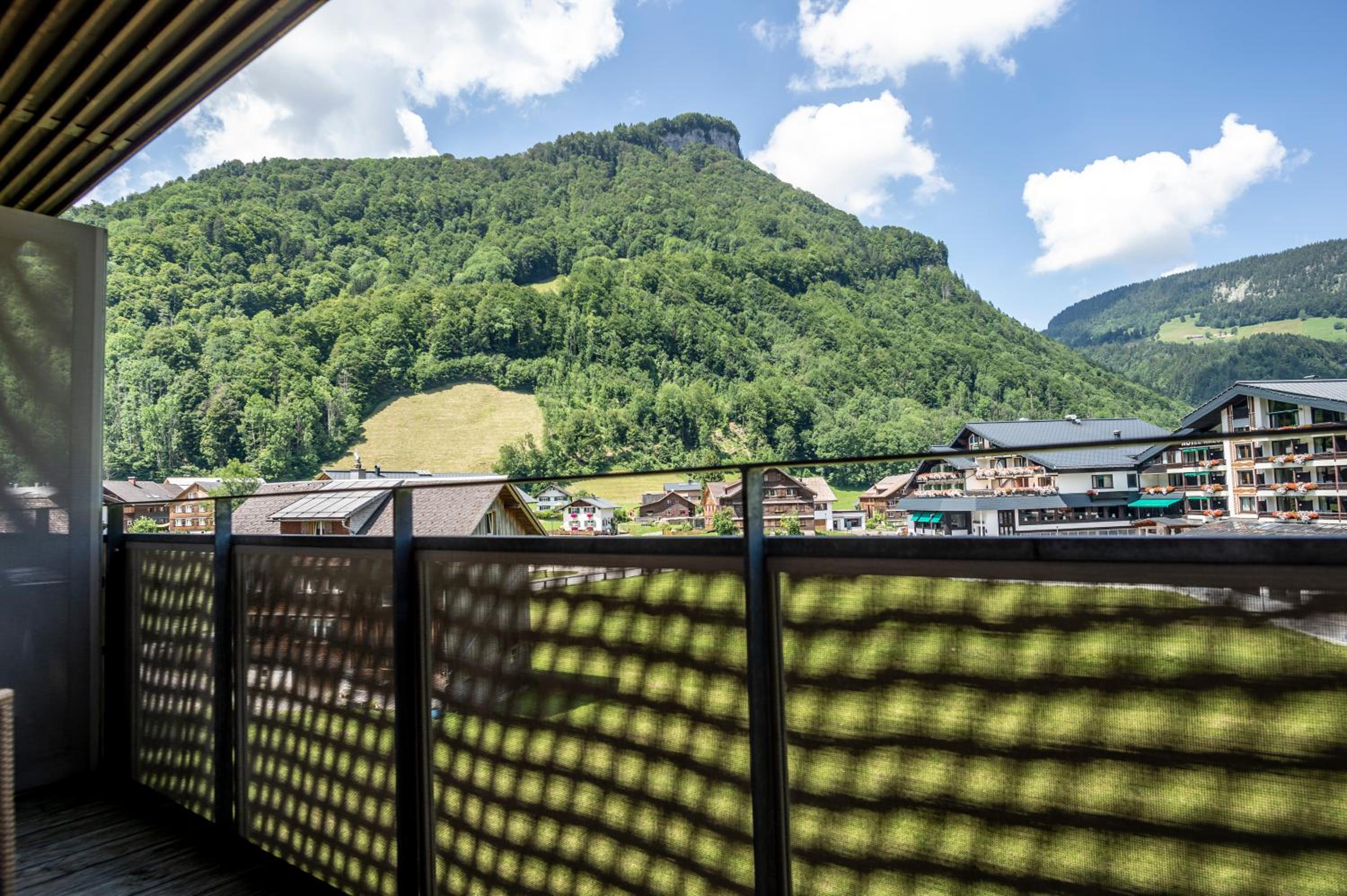 Double Room with Balcony and Mountain View - Disability Access photo 3