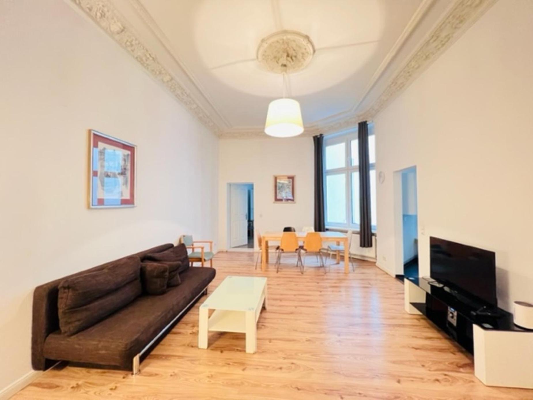 Three-Bedroom Apartment photo 3