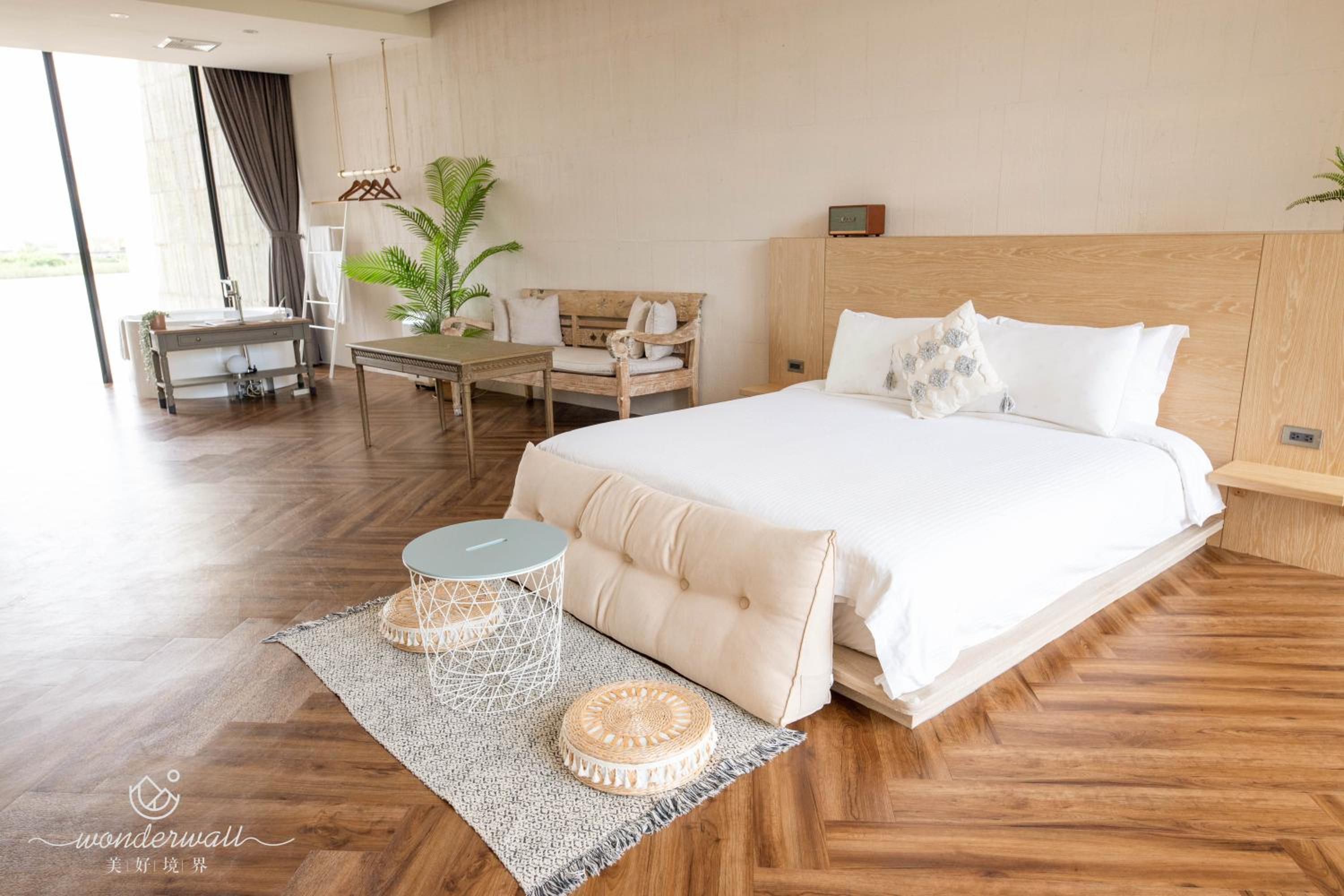 King Room with Balcony