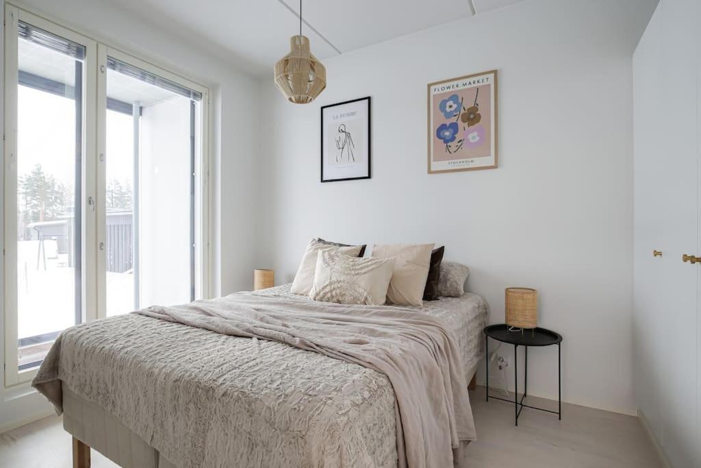 One-Bedroom Apartment photo 2