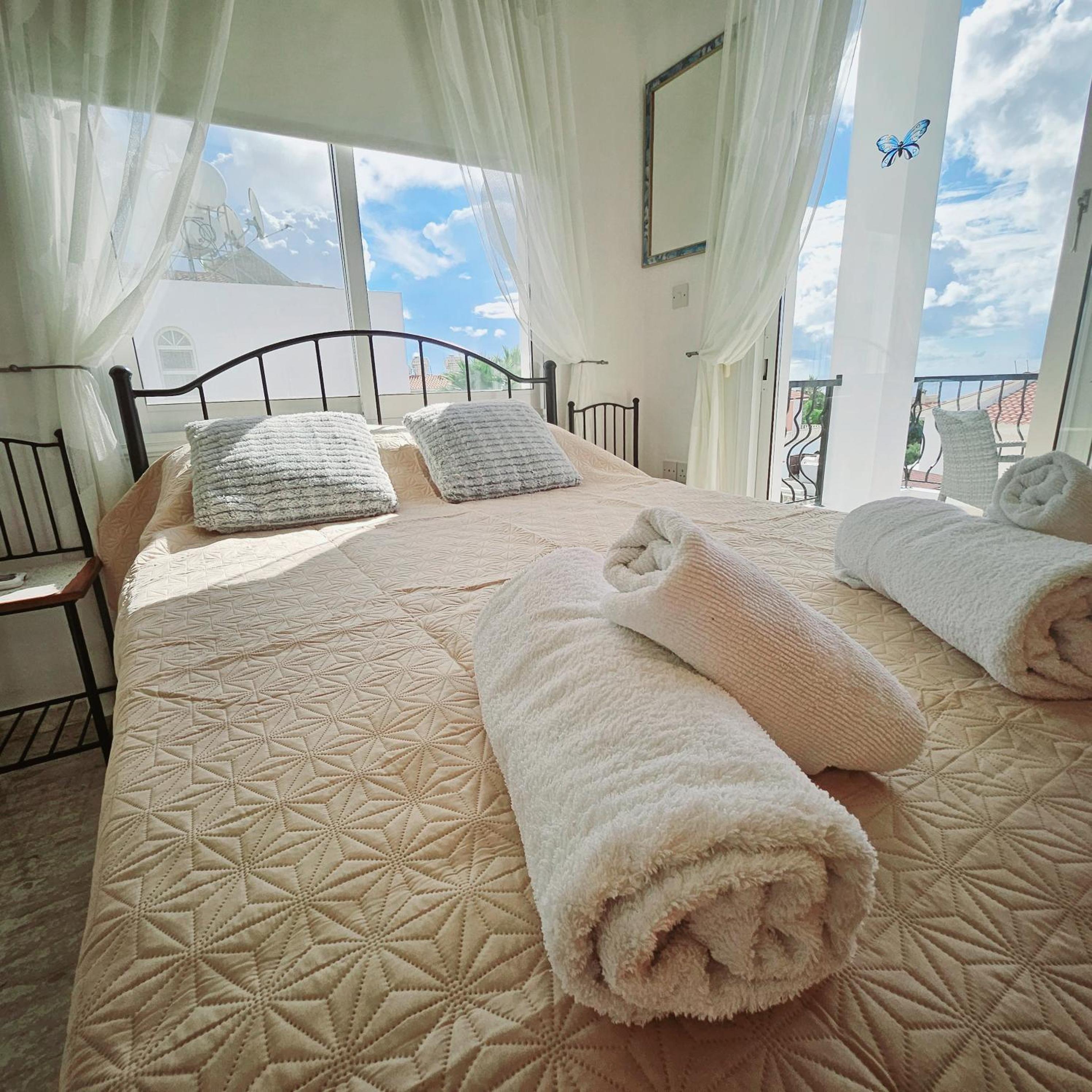 Villa com Piscina Privada