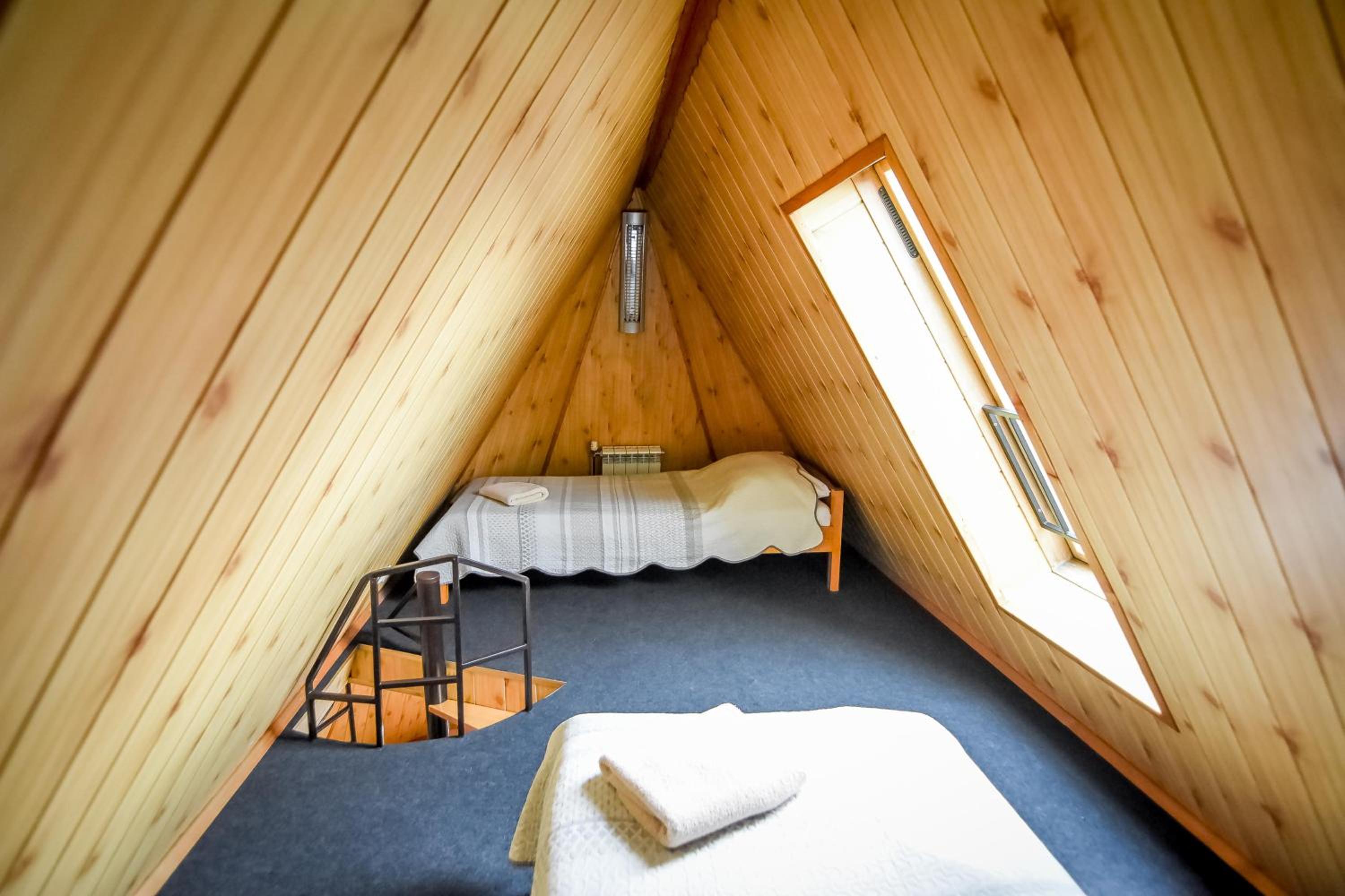 Quadruple Room - Photo 6