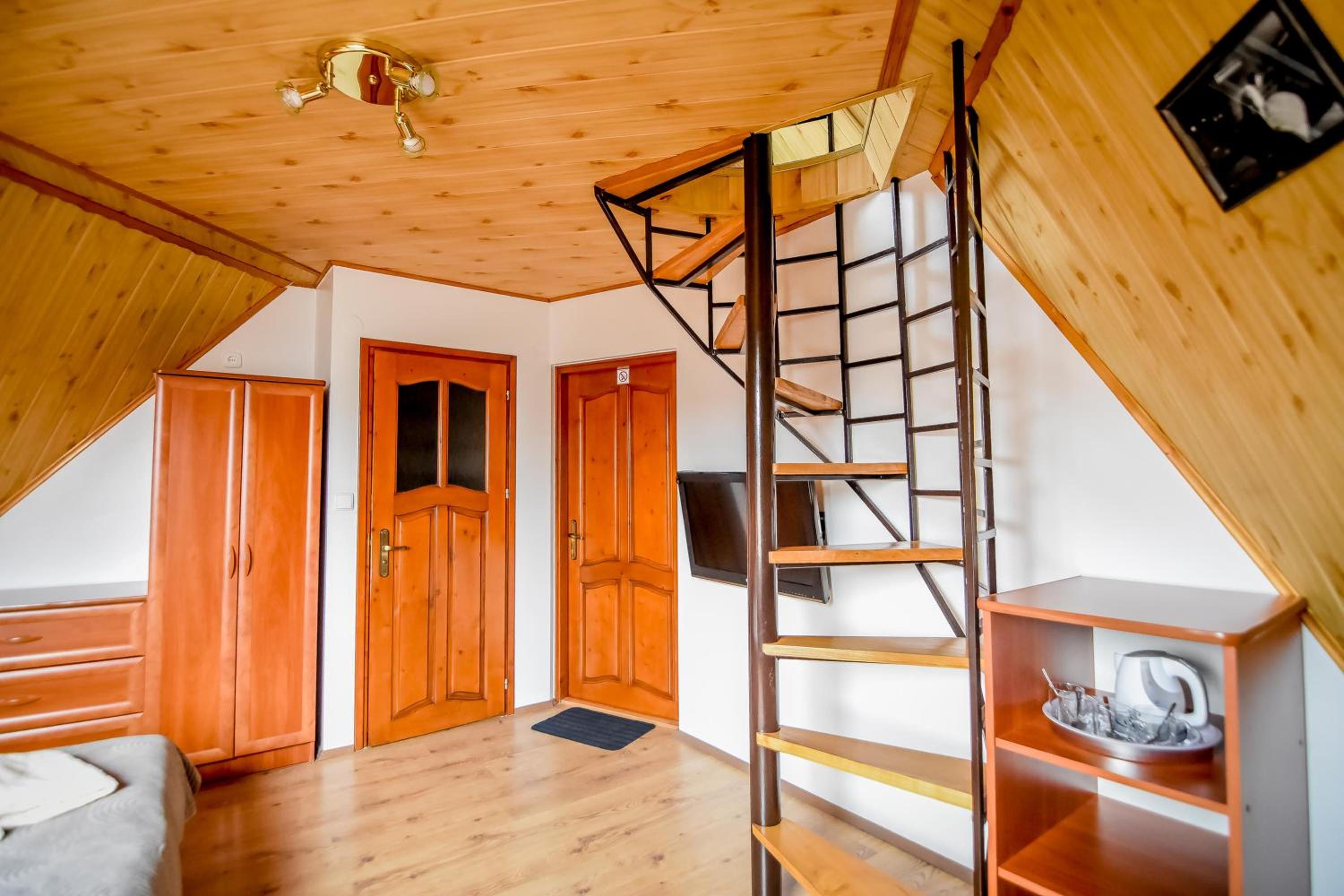 Quadruple Room - Photo 10