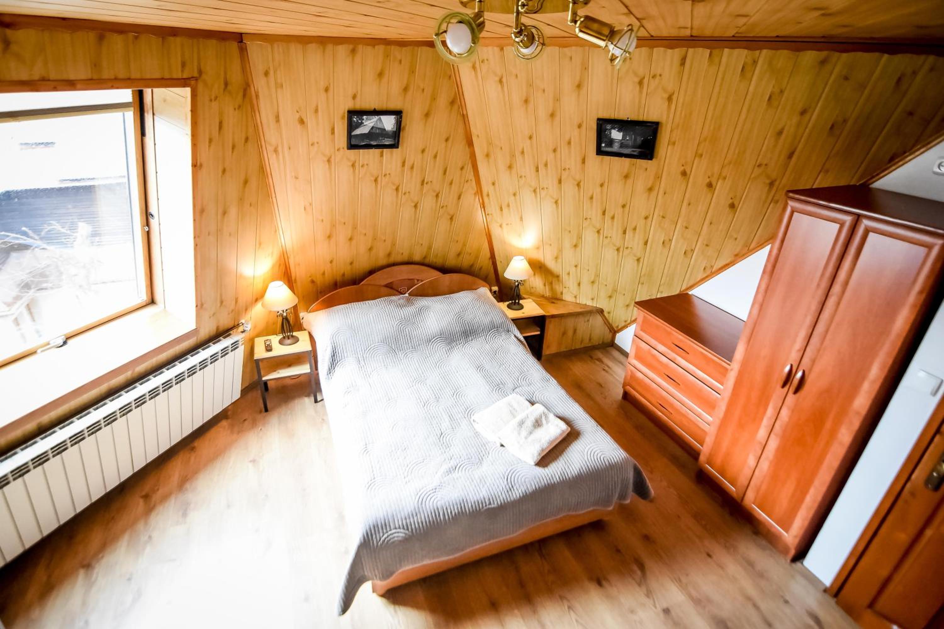 Quadruple Room - Photo 1