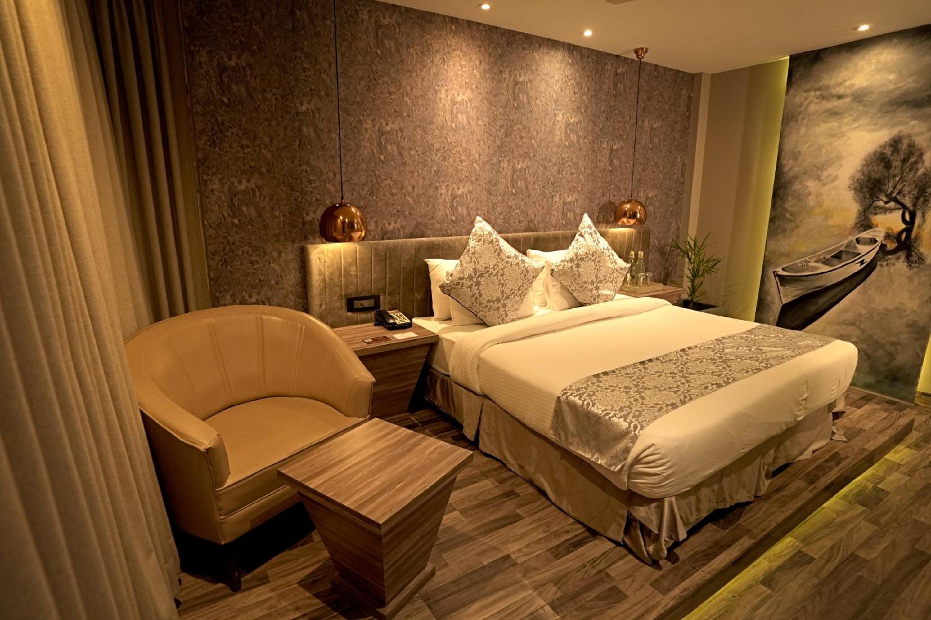 Privilege Suite - Photo 8