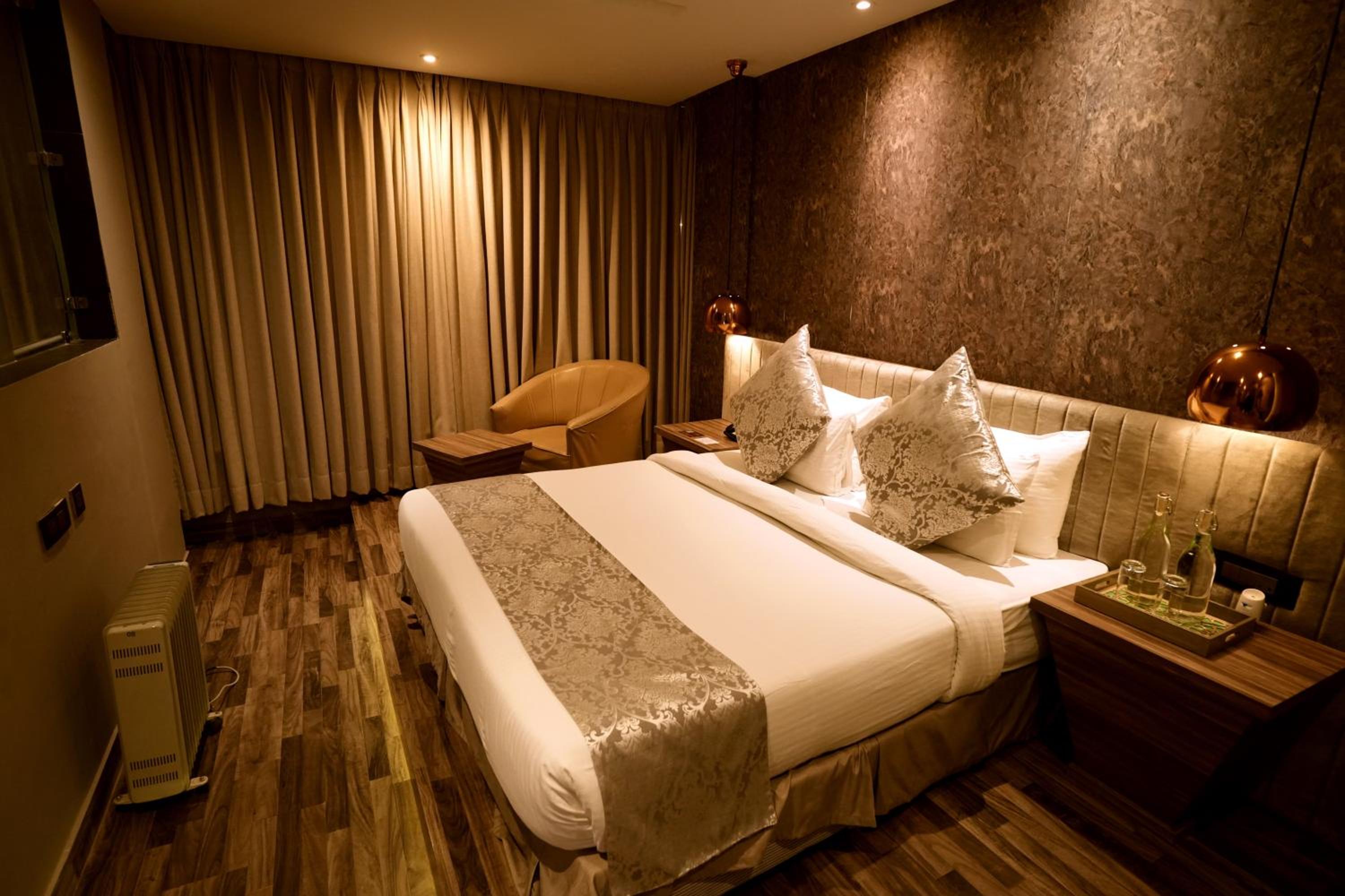Privilege Suite - Photo 6