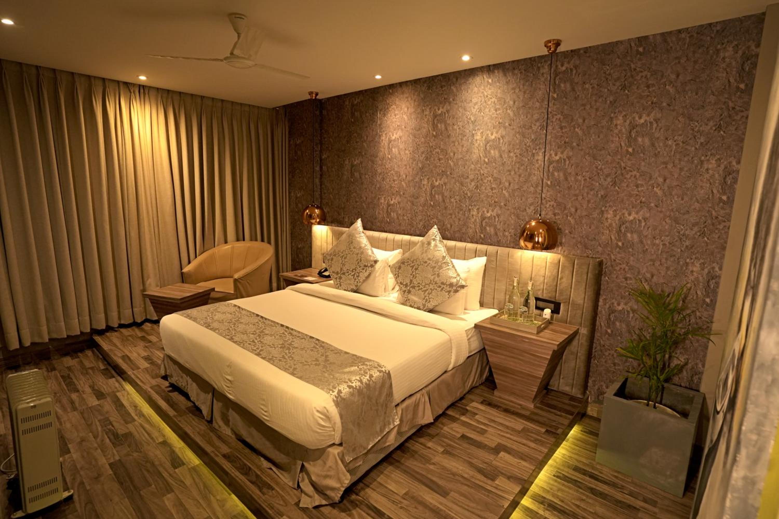 Privilege Suite - Photo 5