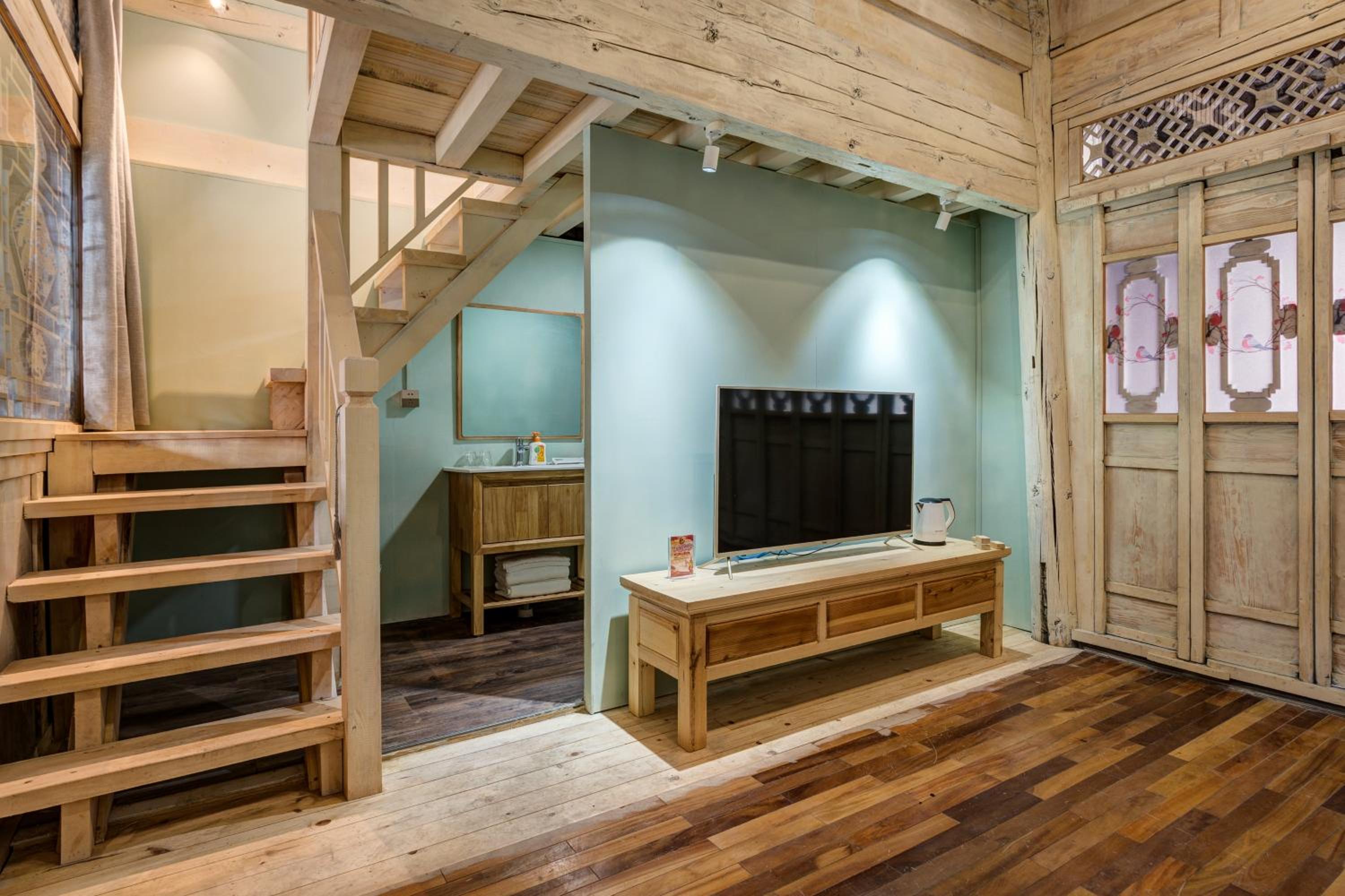 Suite with Balcony photo 3