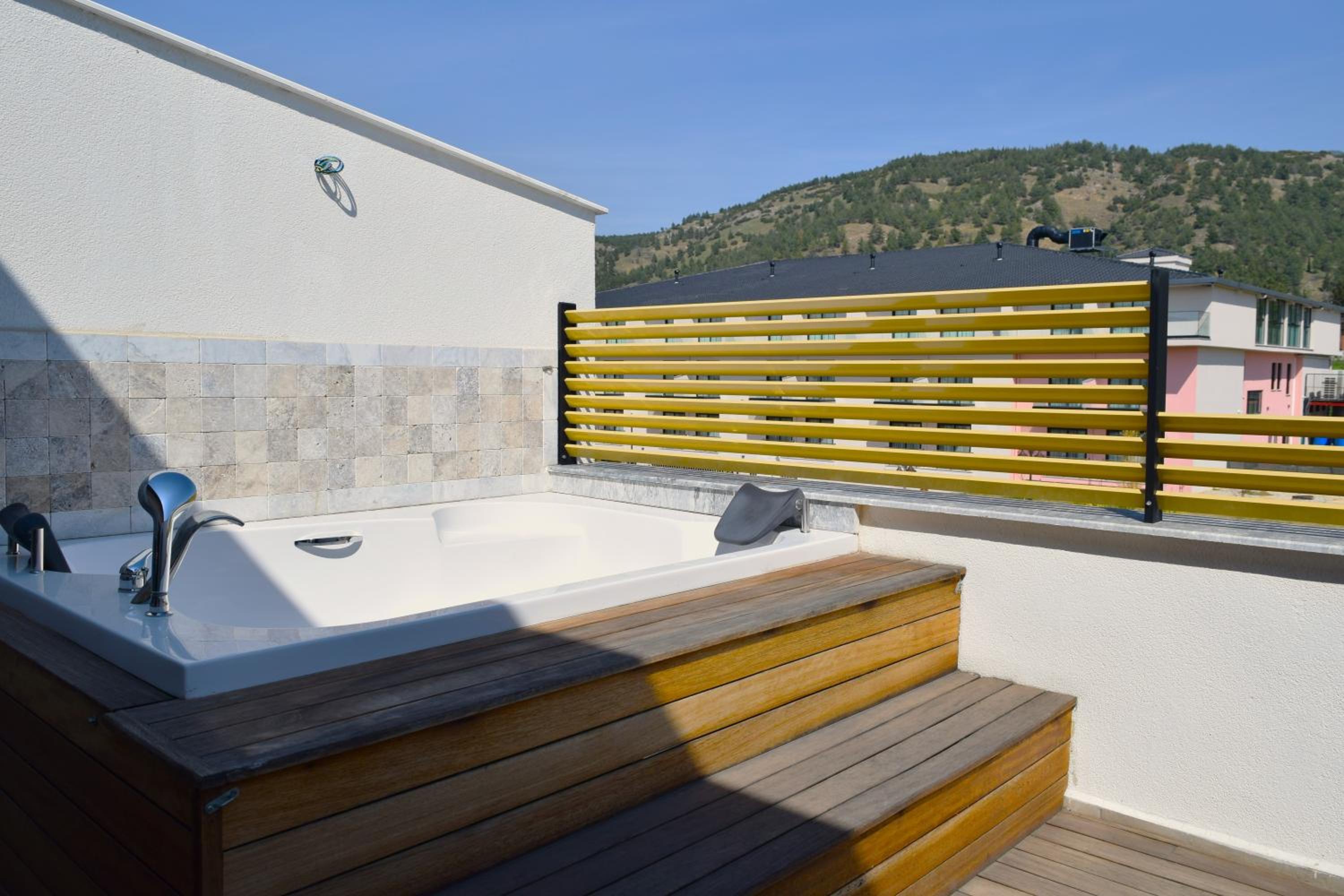 Deluxe Double or Twin Room with Balcony photo 2