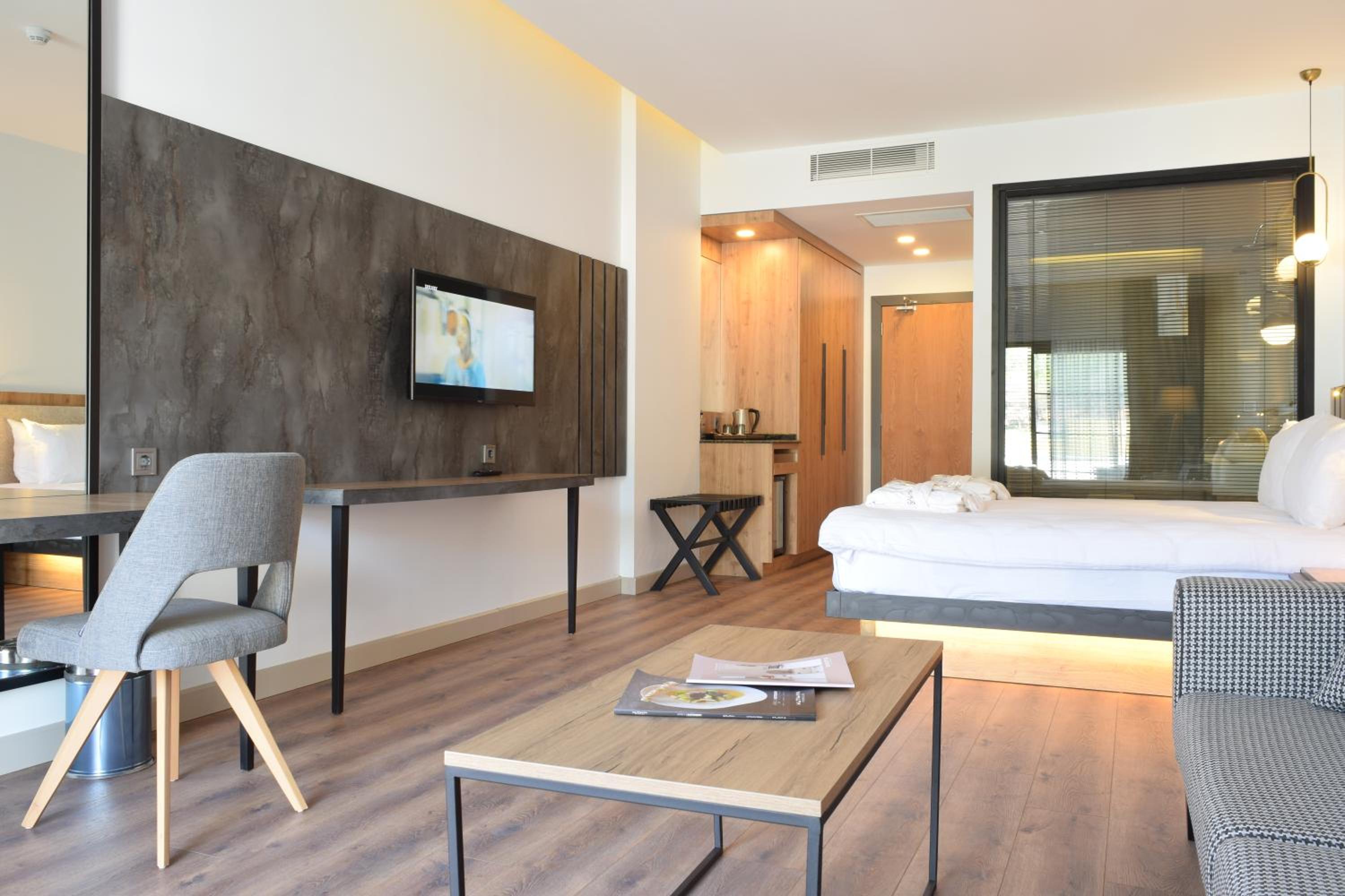Deluxe Double or Twin Room with Balcony photo 3