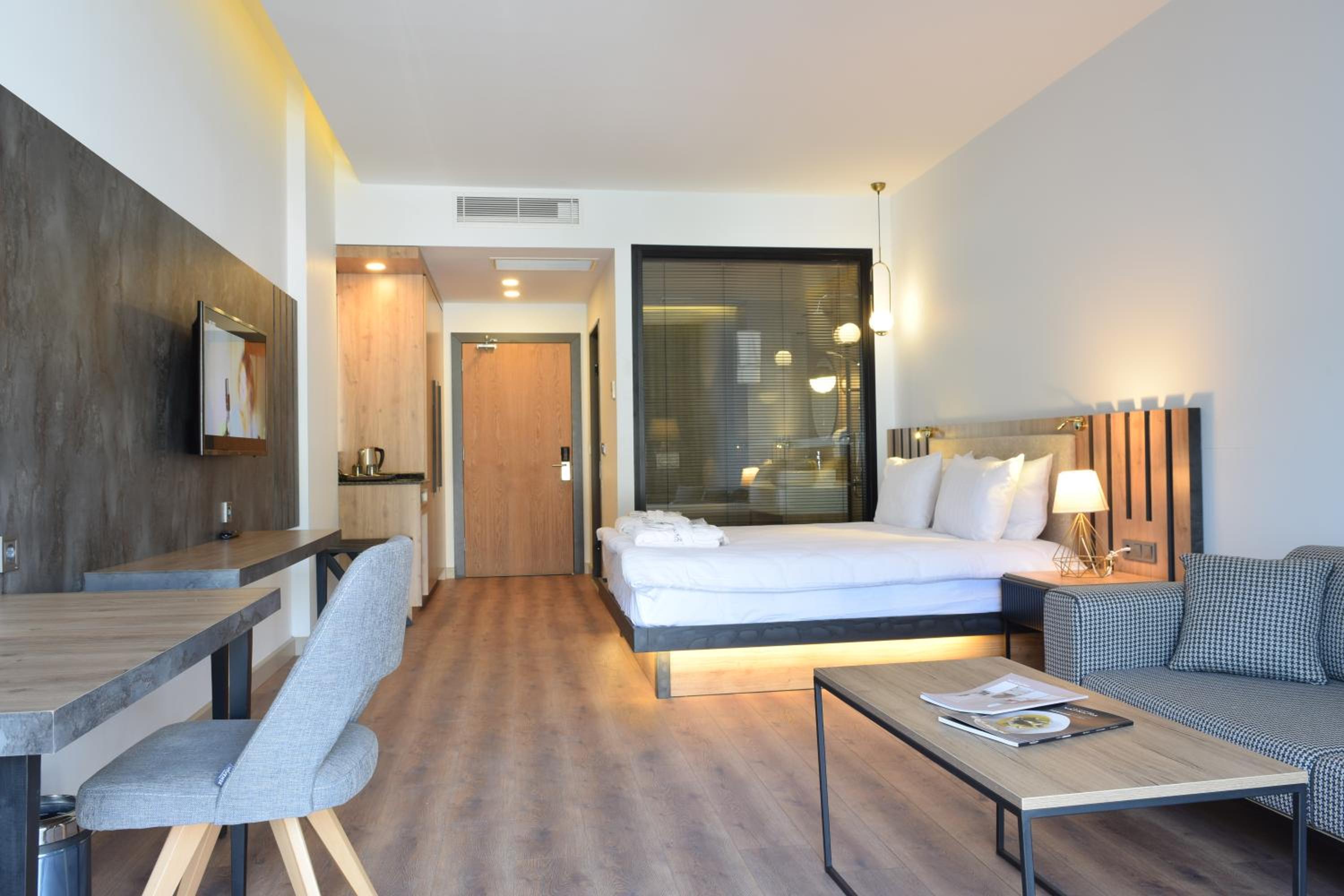 Deluxe Double or Twin Room with Balcony