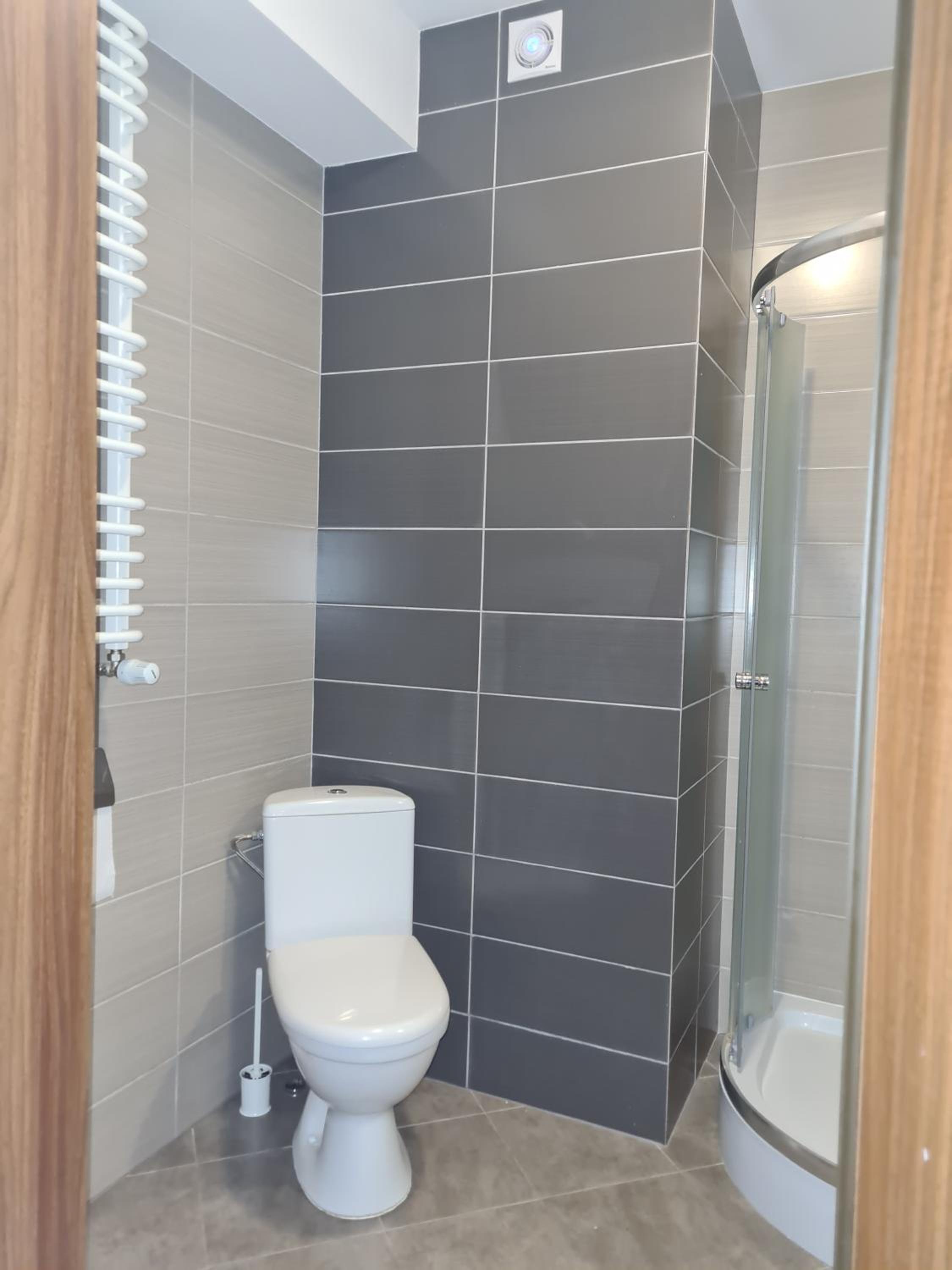Double Room with Private Bathroom - Photo 6