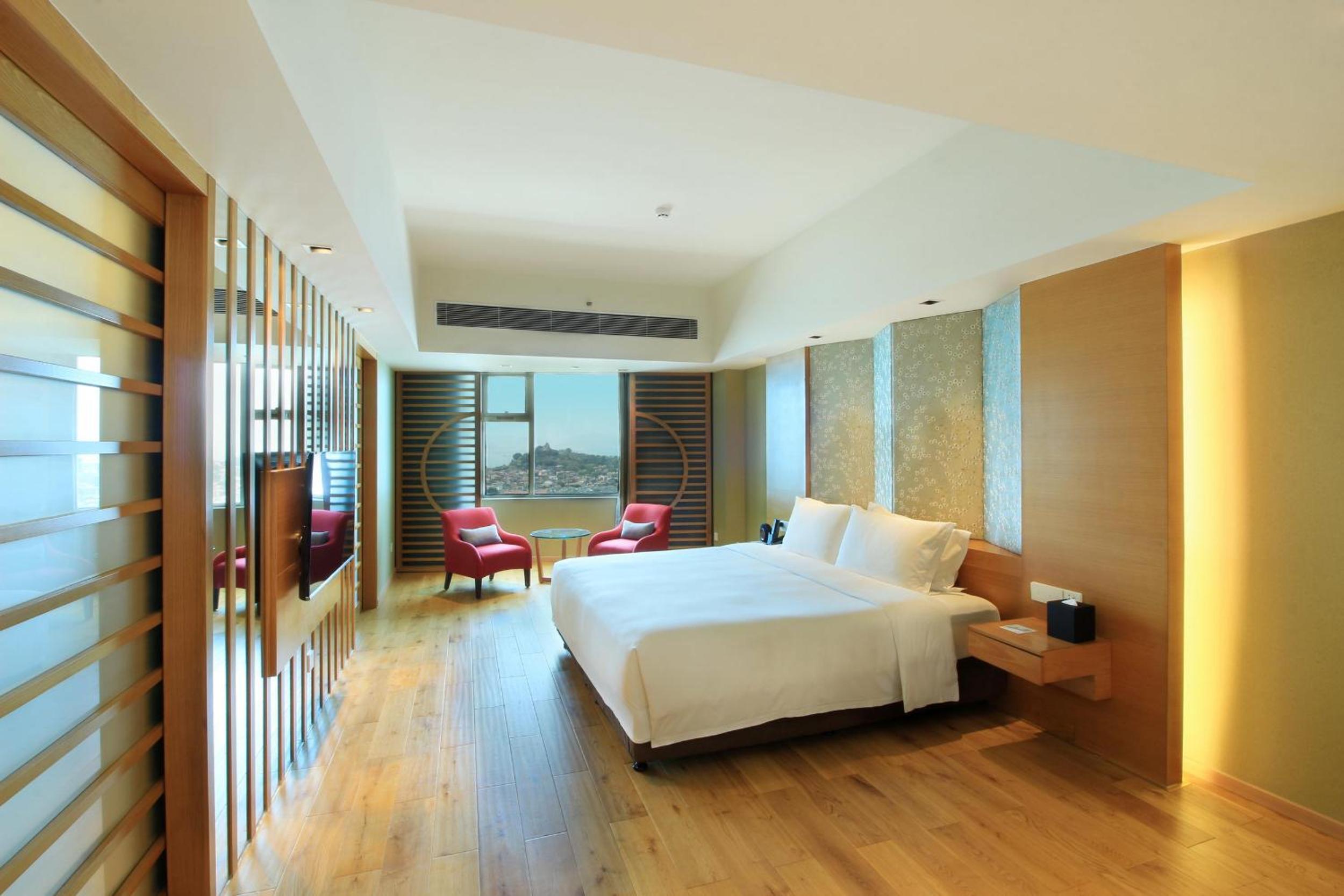 Wooden Gulangyu Sea View Suite （Exclusive access to the Executive Club Lounge） photo 2