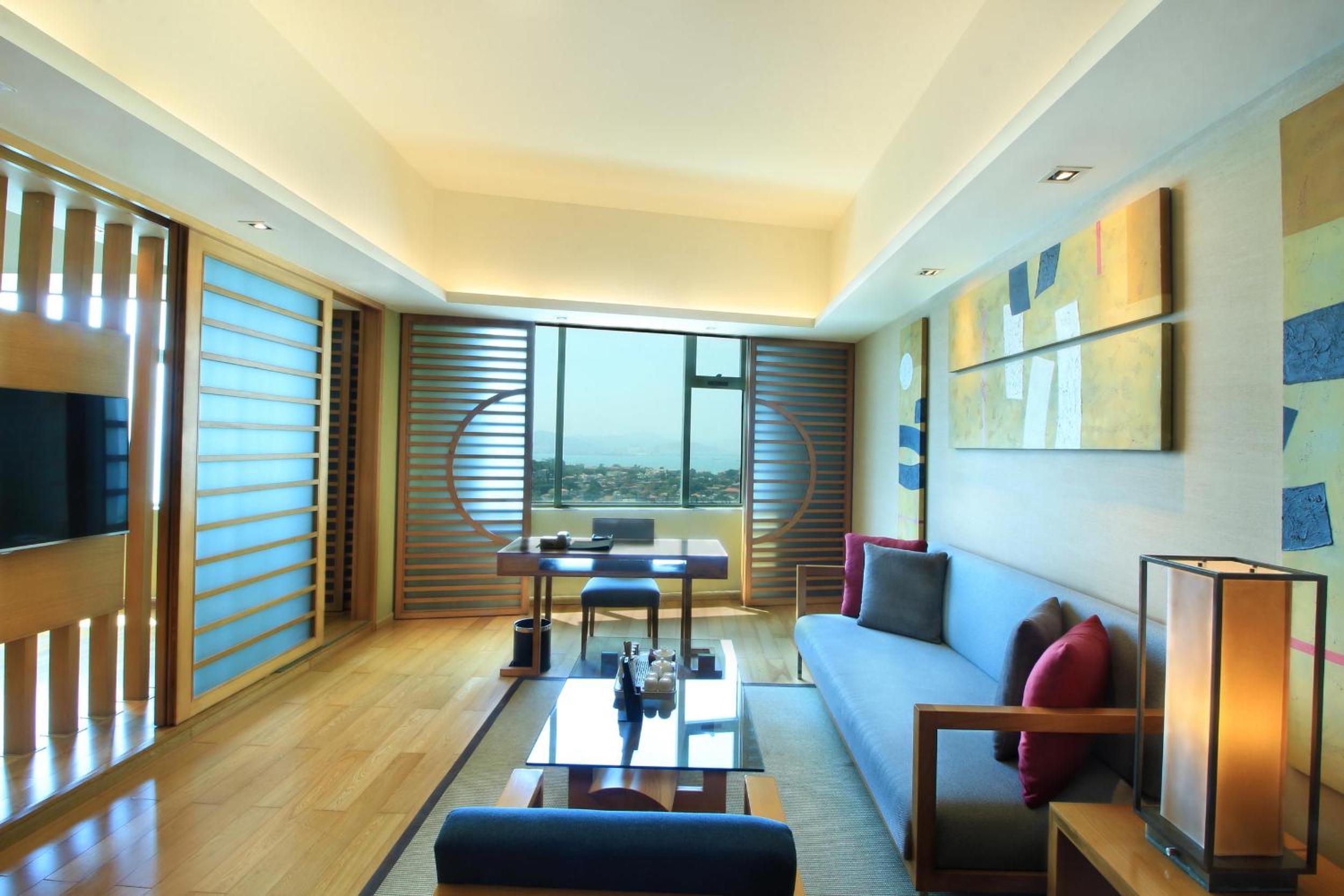 Wooden Gulangyu Sea View Suite （Exclusive access to the Executive Club Lounge） photo 3