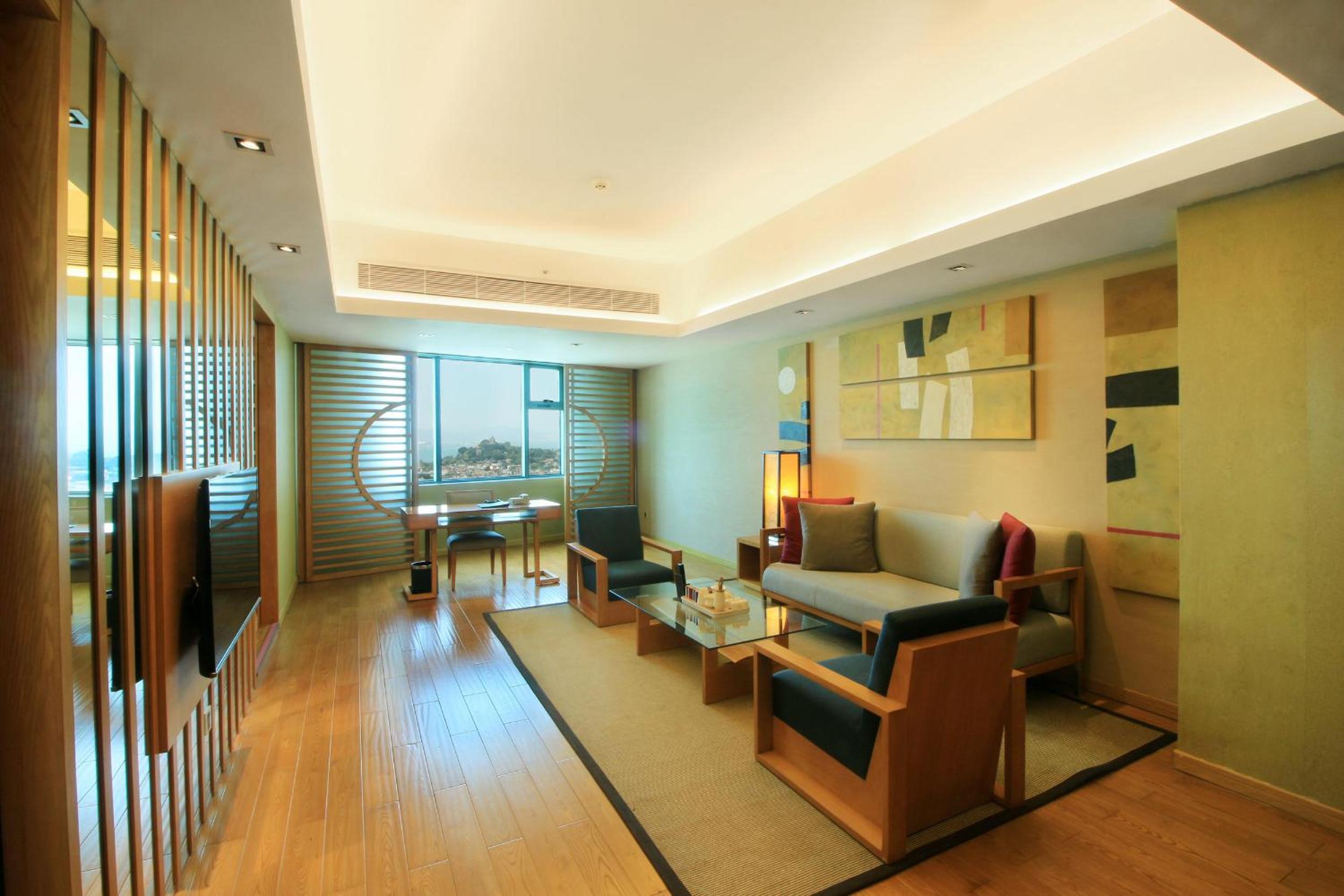 Wooden Gulangyu Sea View Suite （Exclusive access to the Executive Club Lounge）