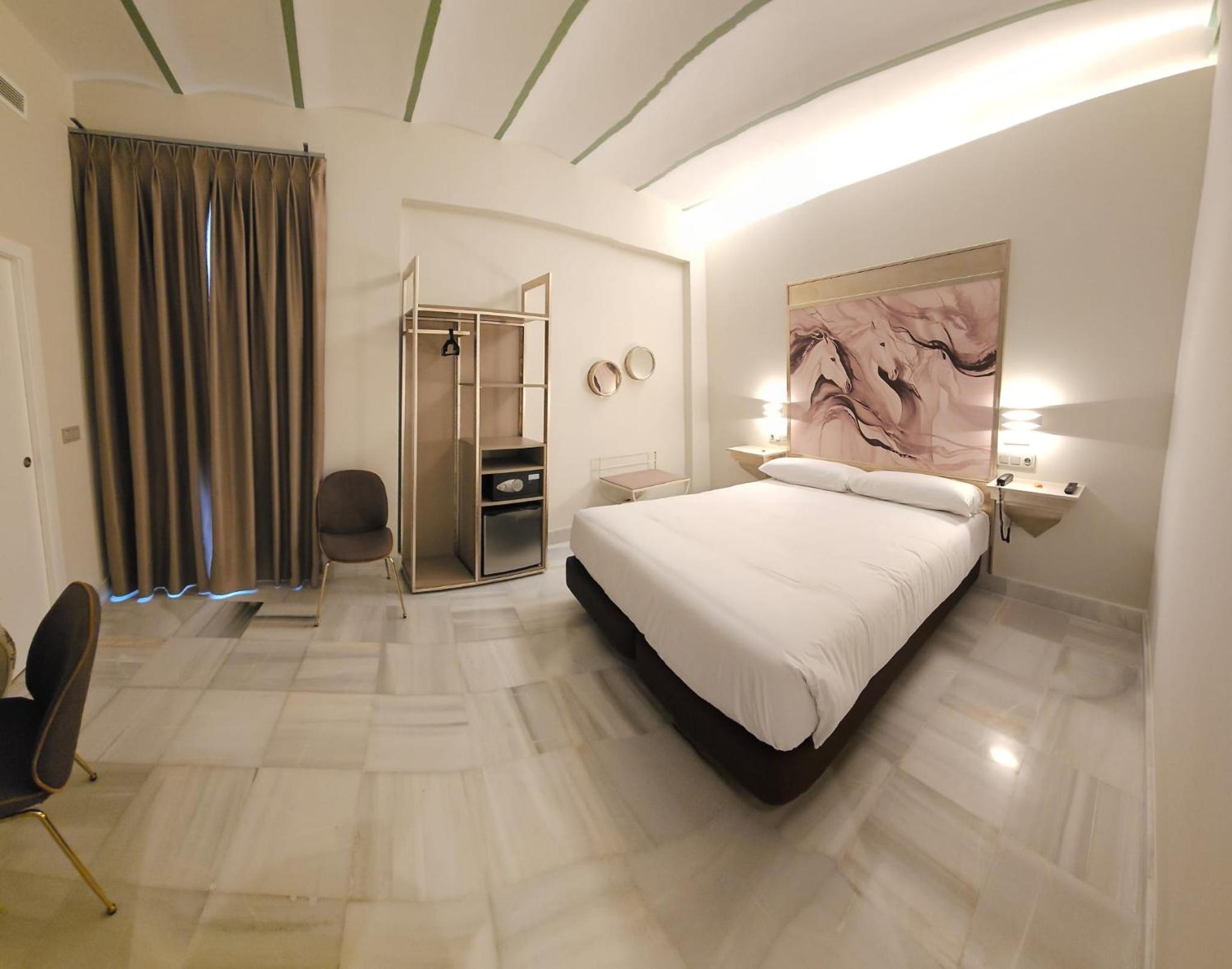Deluxe Queen Room photo 3