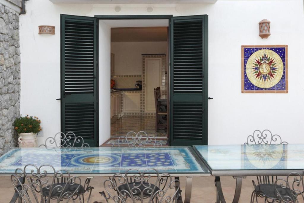 Standard Double or Twin Room with Sea View - Photo 2