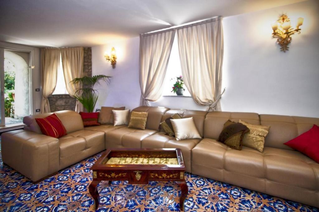 Standard Double or Twin Room with Sea View - Photo 13
