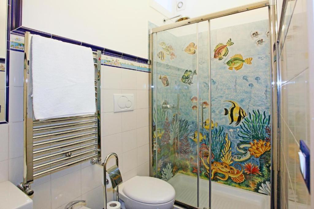 Standard Double or Twin Room with Sea View - Photo 35