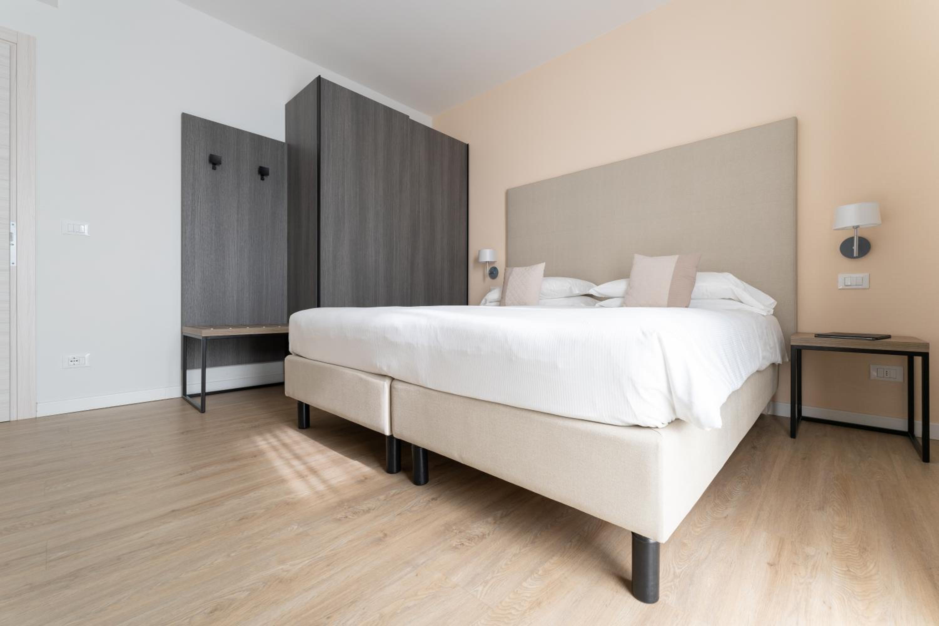 Classic Double or Twin Room - Photo 1