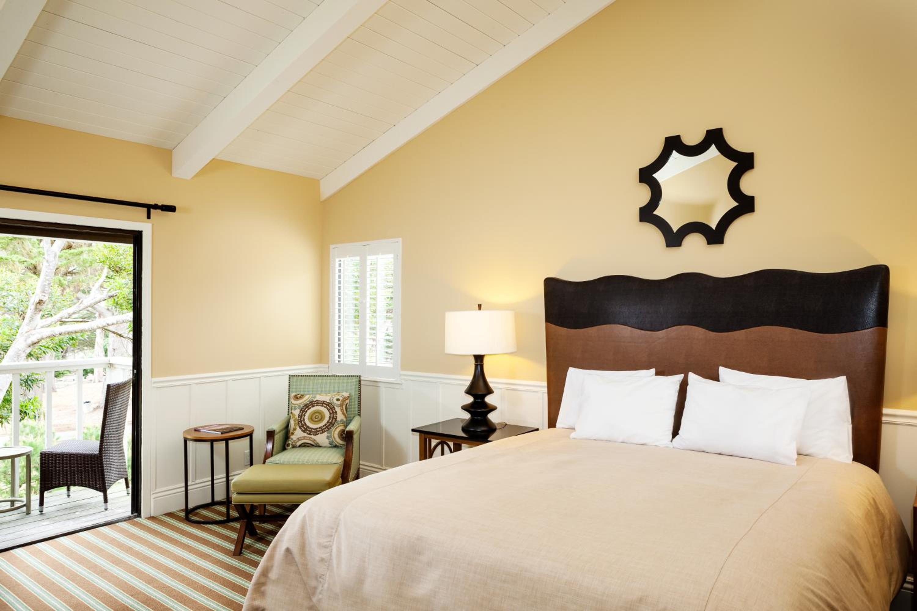 Standard King Room - Photo 1