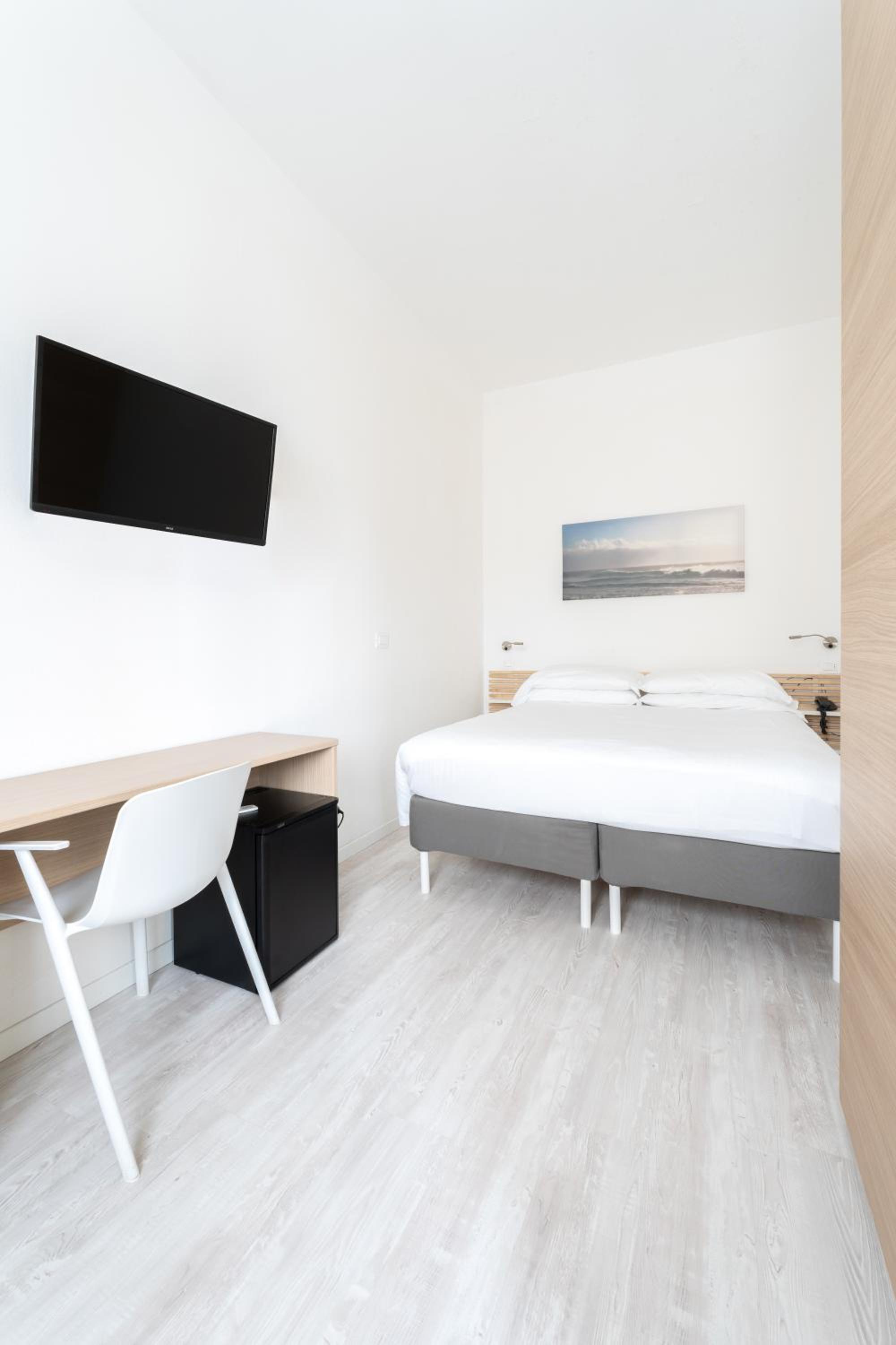 Classic Double or Twin Room - Photo 4