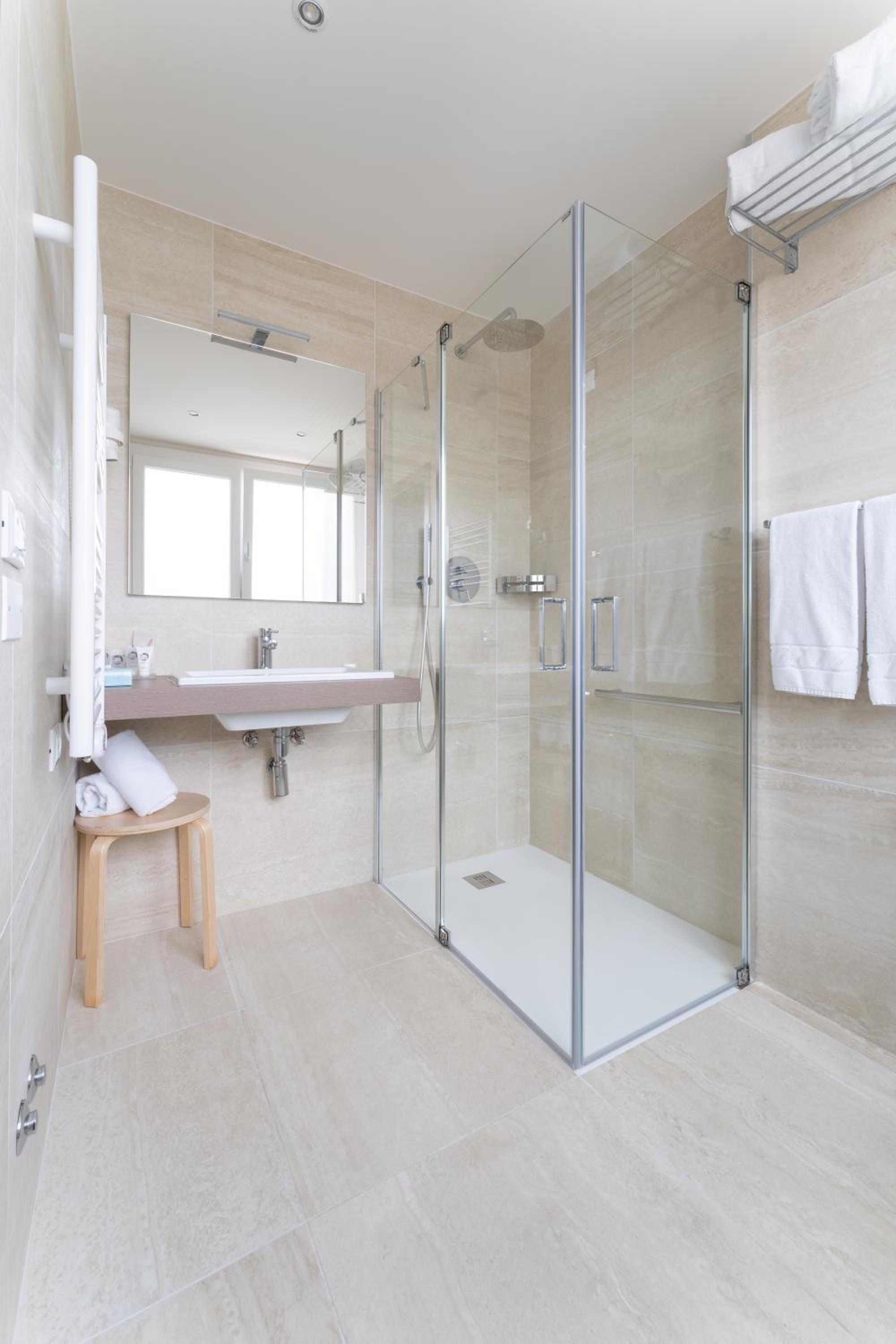 Classic Double or Twin Room - Photo 2