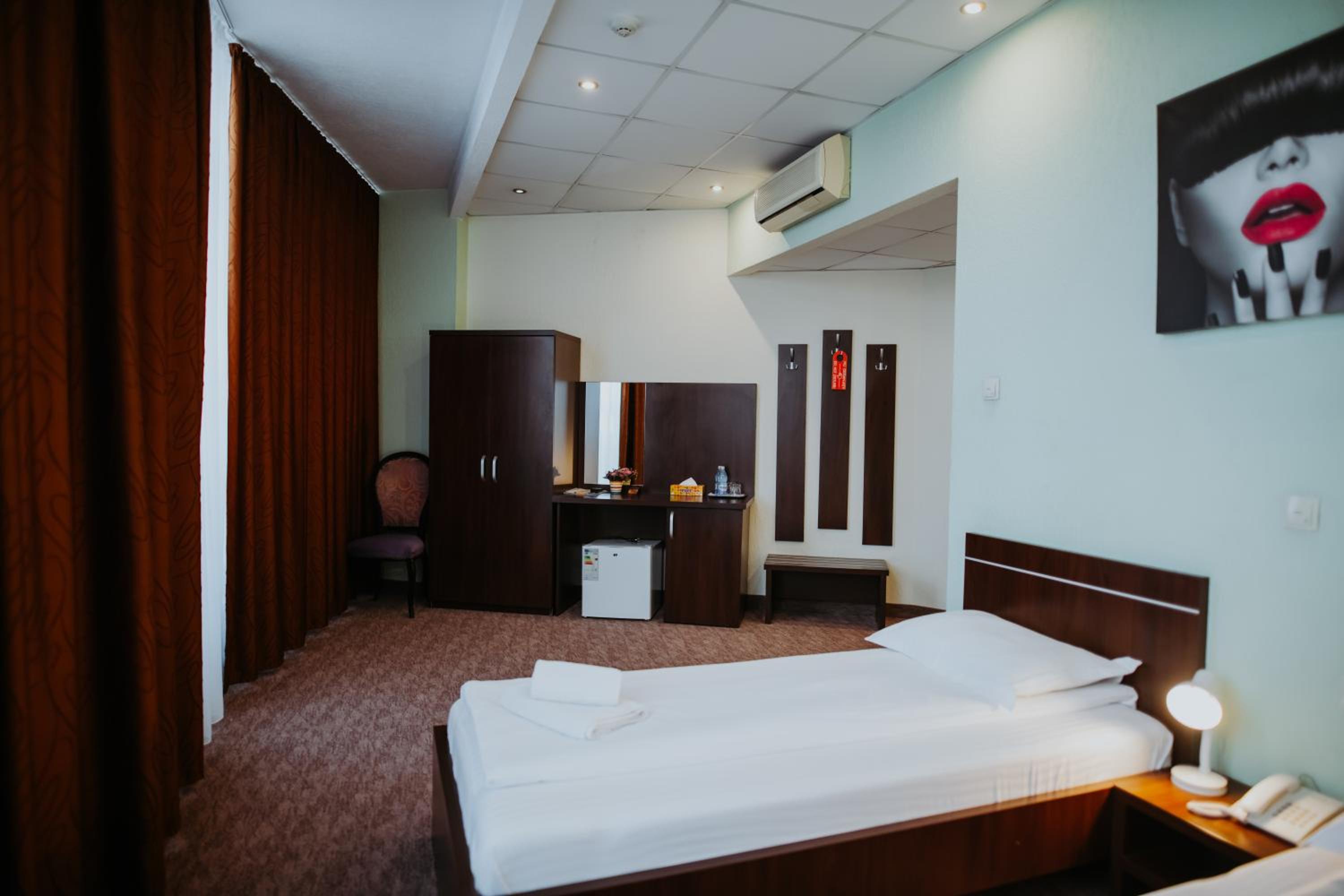 Economy Twin Room